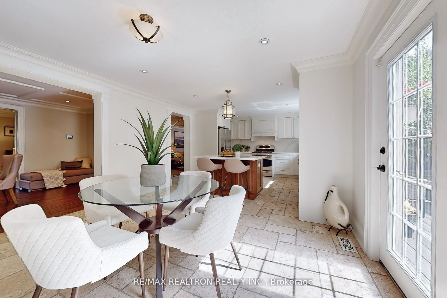 2 Campbell Crt