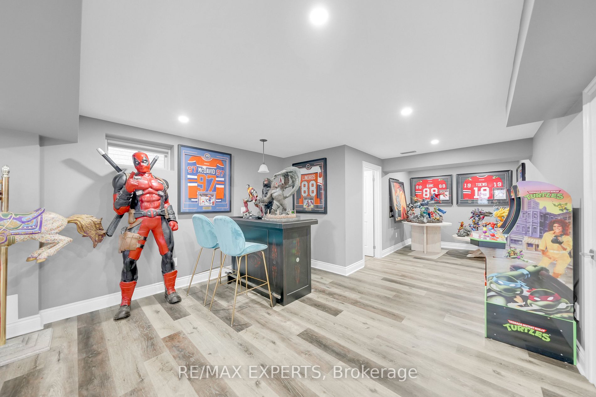 21 Turner Dr