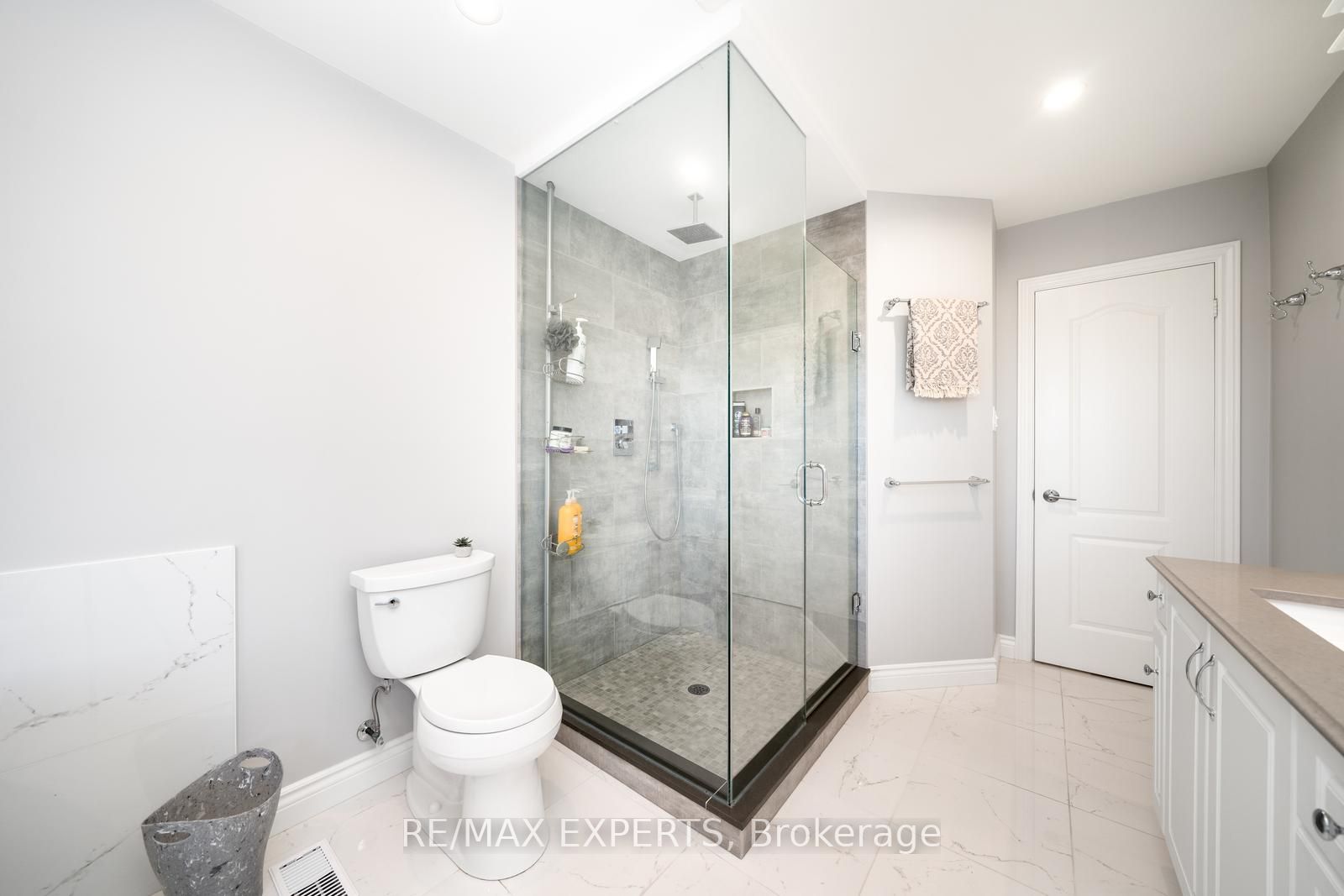 75 Zippora Dr