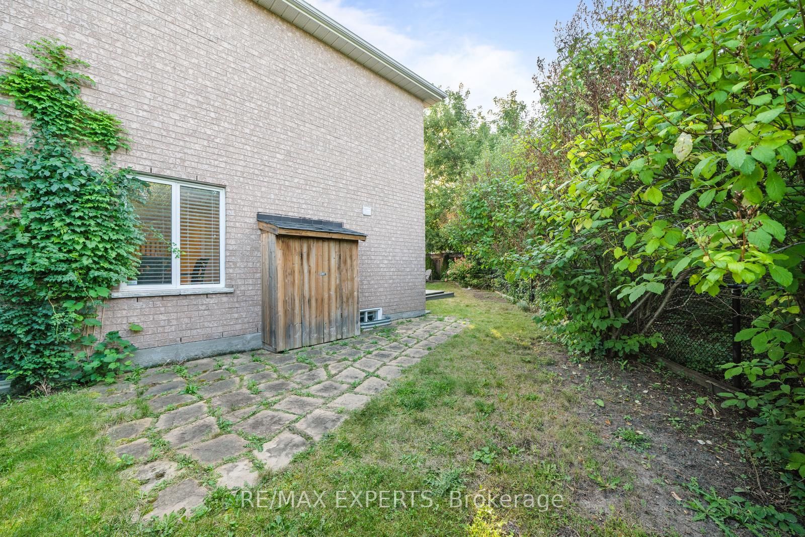 75 Zippora Dr