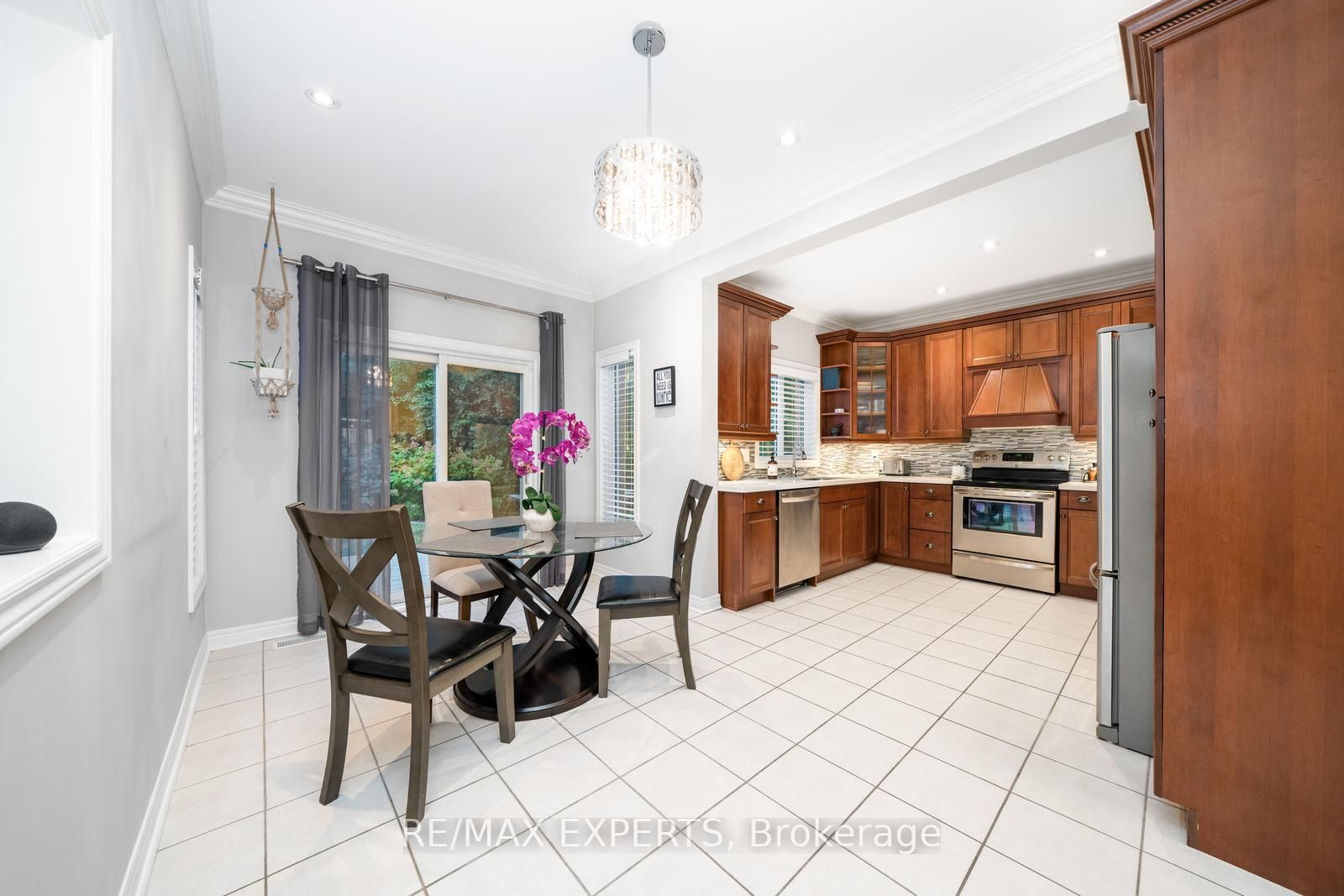 75 Zippora Dr
