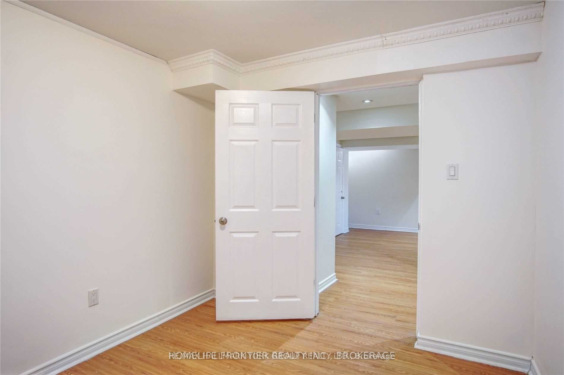 196 Humberland Dr