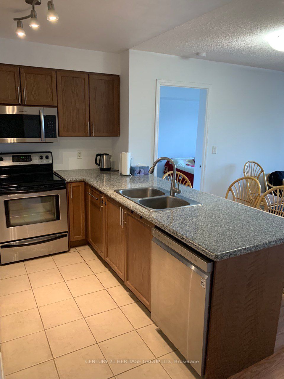 18 Harding Blvd S, #611