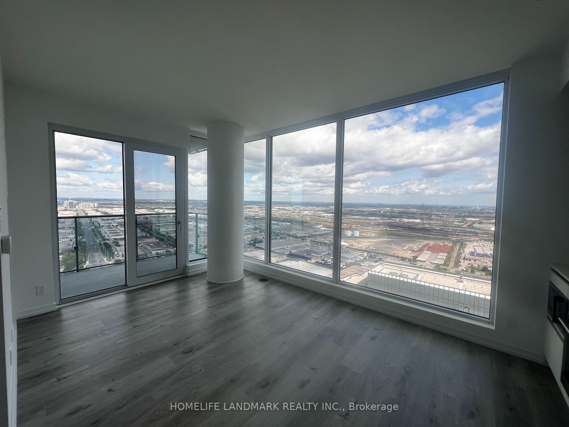 7890 Jane Street, #5009