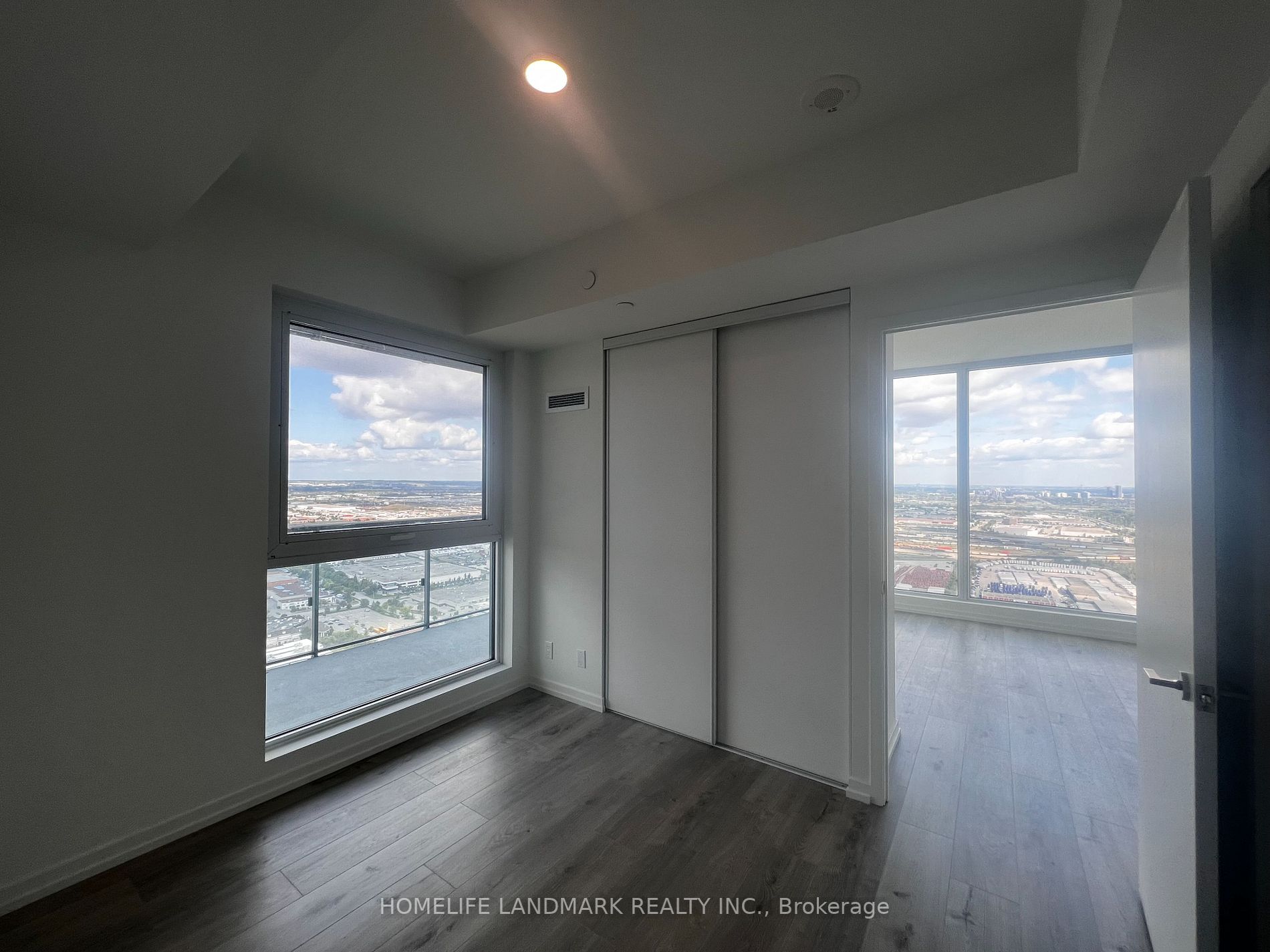 7890 Jane Street, #5009