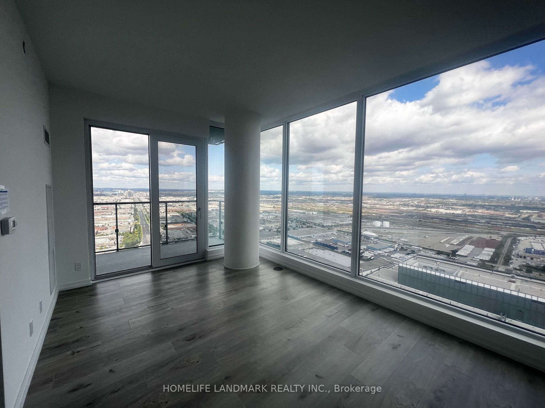 7890 Jane Street, #5009