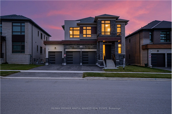 119 Ballantyne Blvd, Vaughan
