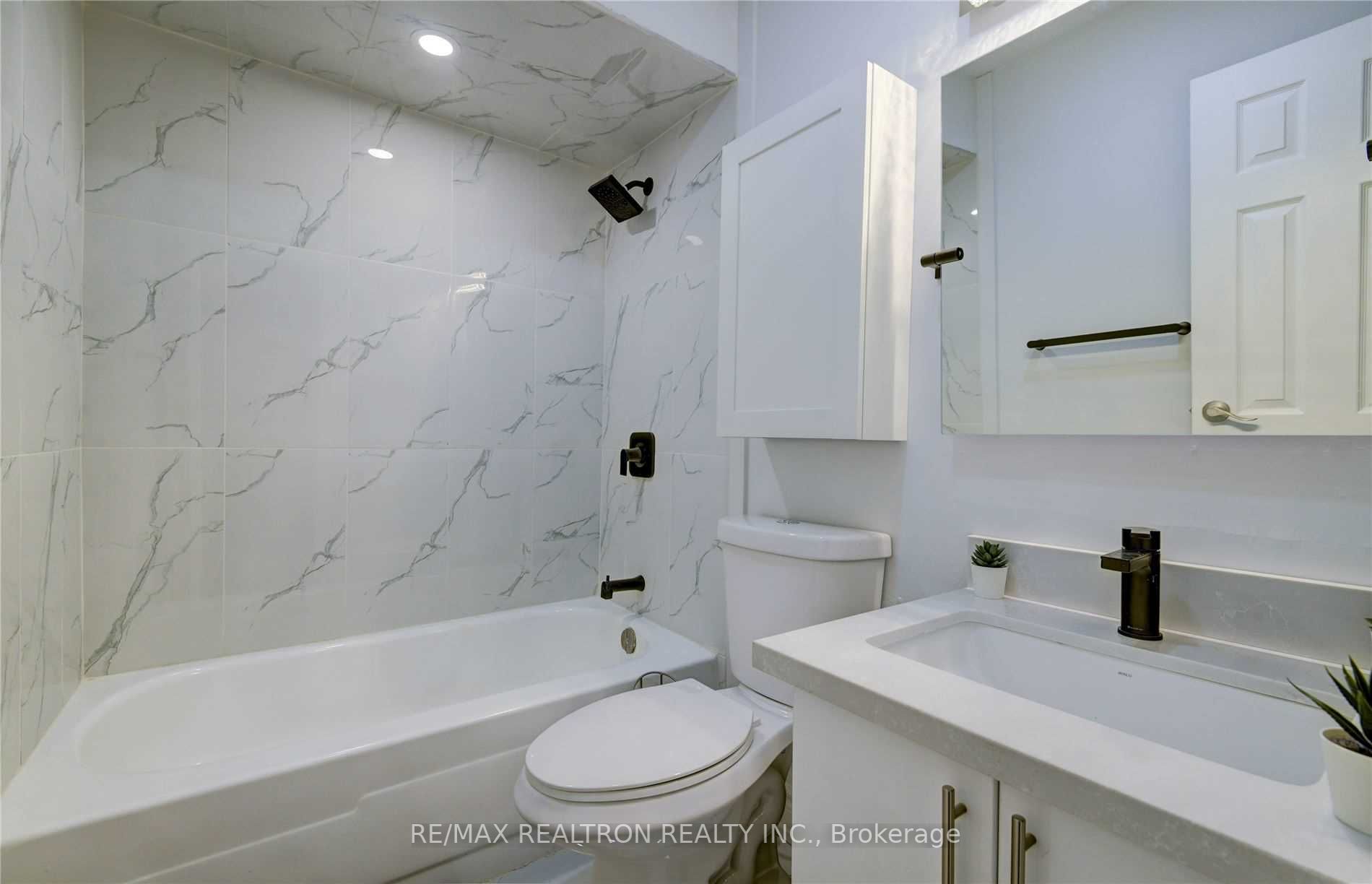 24 Springfair Ave, #189