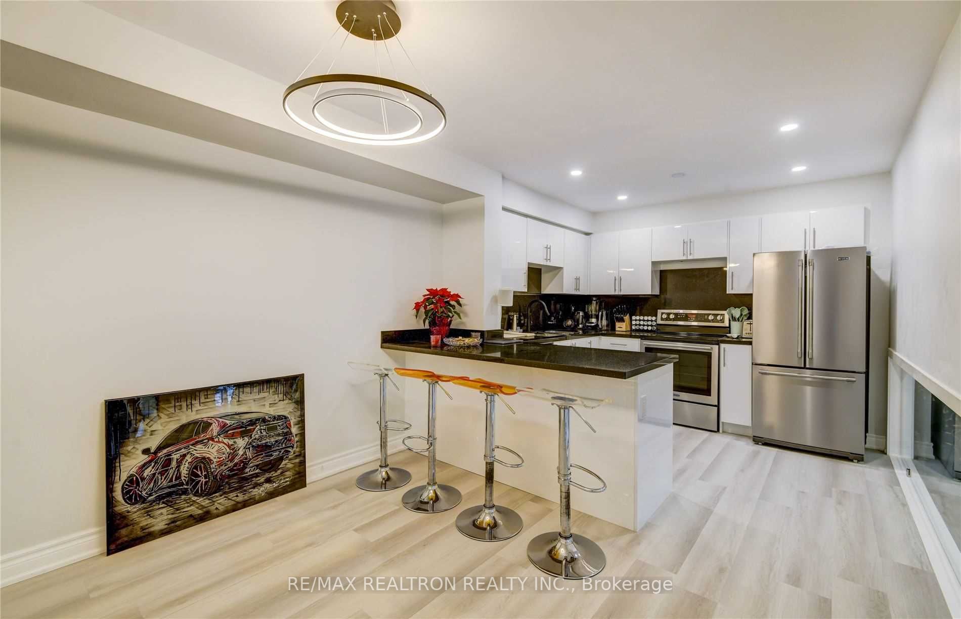 24 Springfair Ave, #189