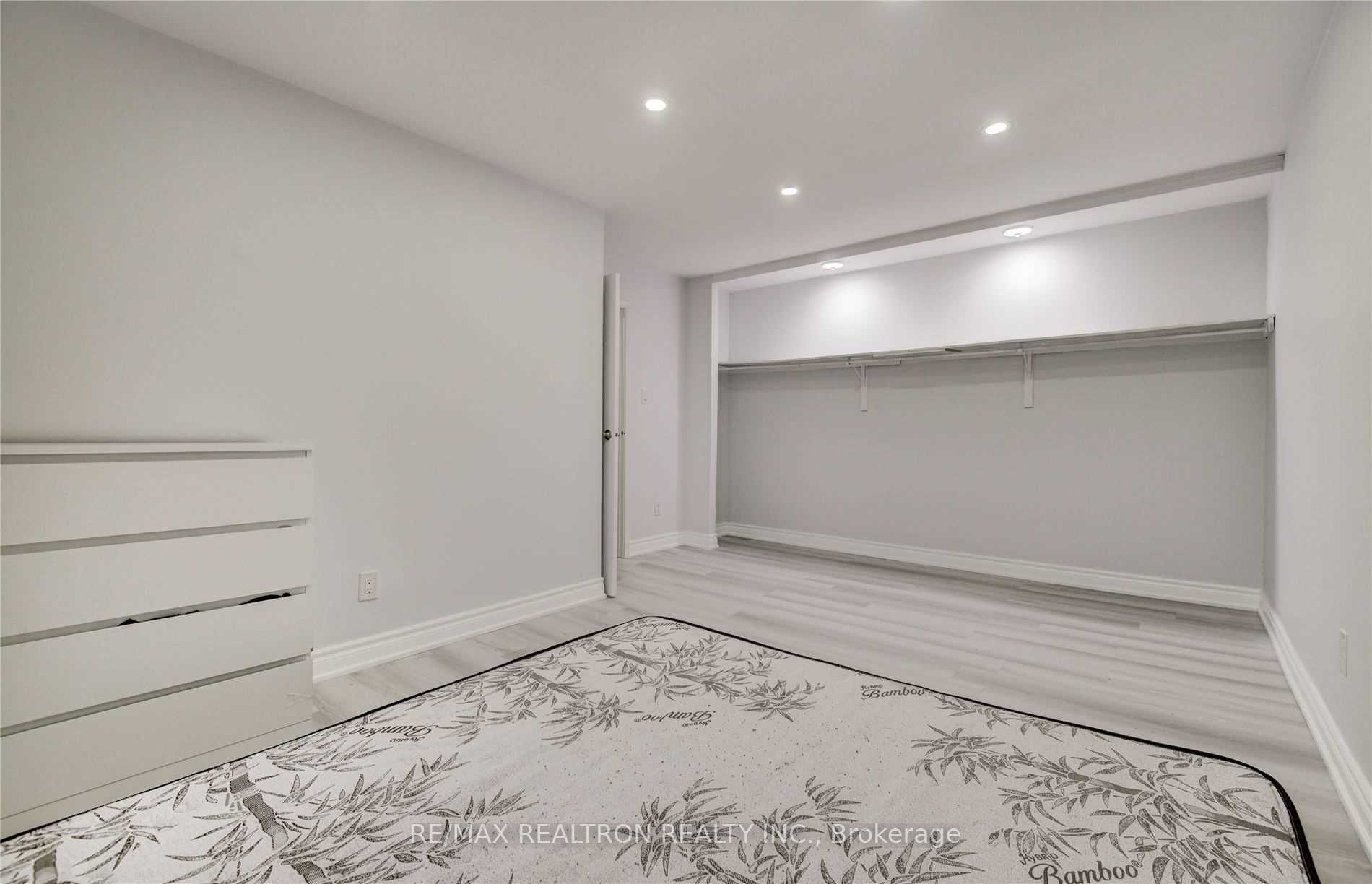 24 Springfair Ave, #189