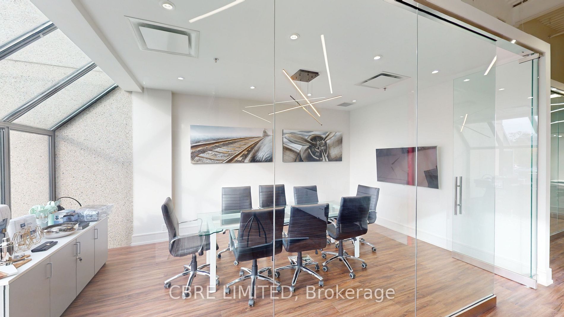100 West Beaver Creek Rd W, #17-18