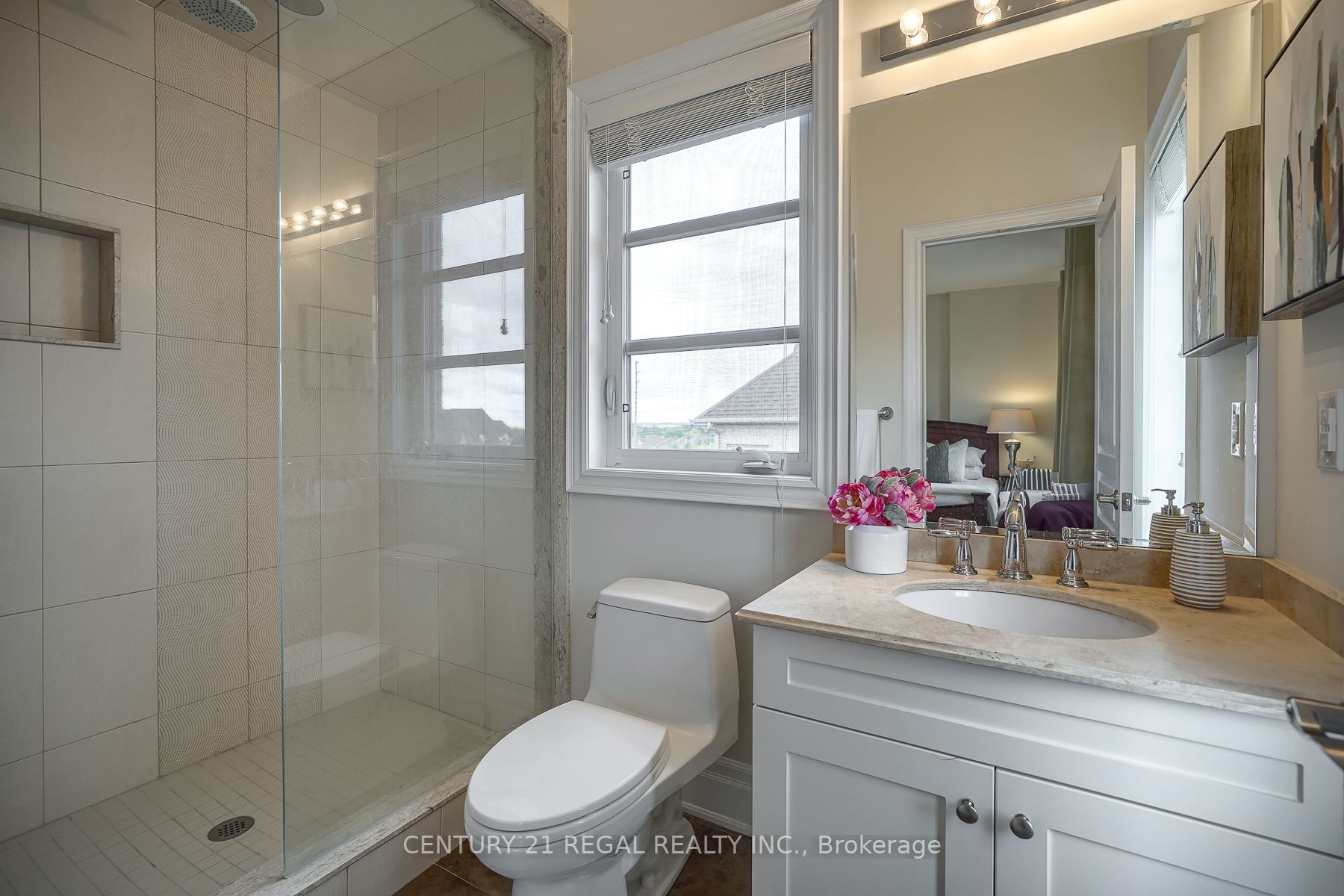 62 Carisbrooke Circ