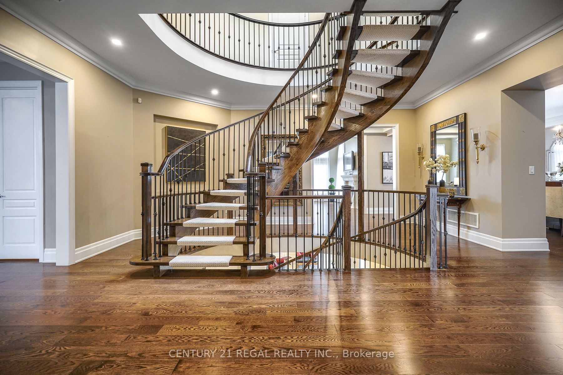 62 Carisbrooke Circ