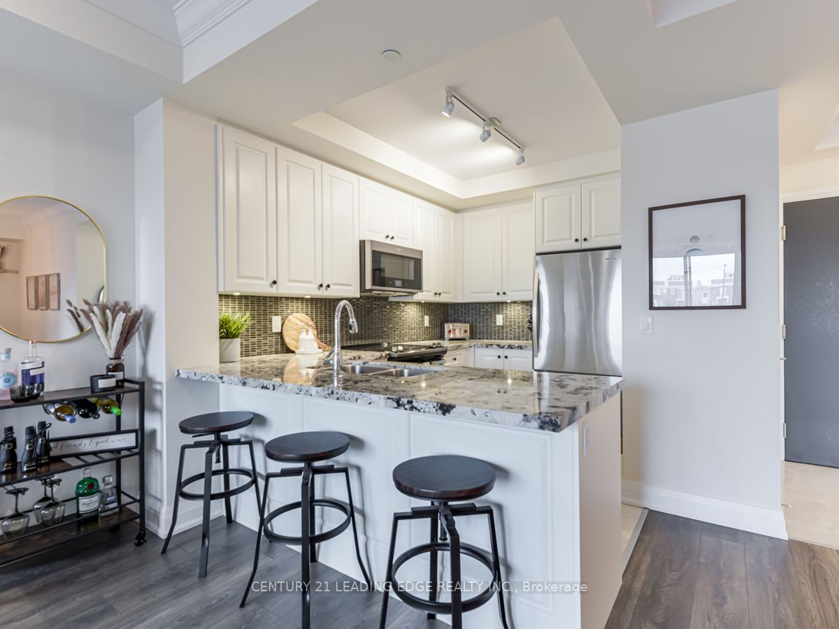 25 BAKER HILL Boulevard, #215