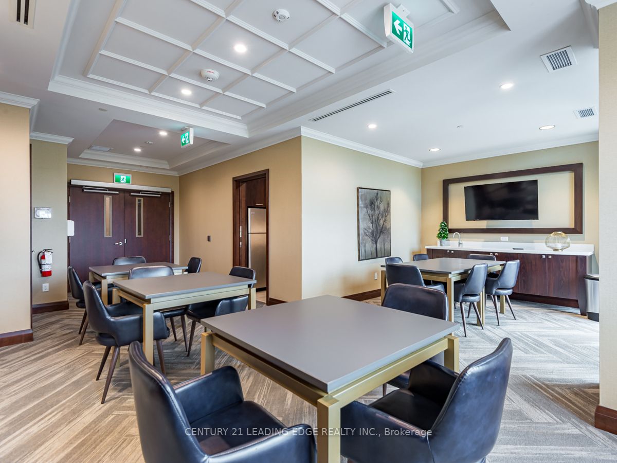 25 BAKER HILL Boulevard, #215