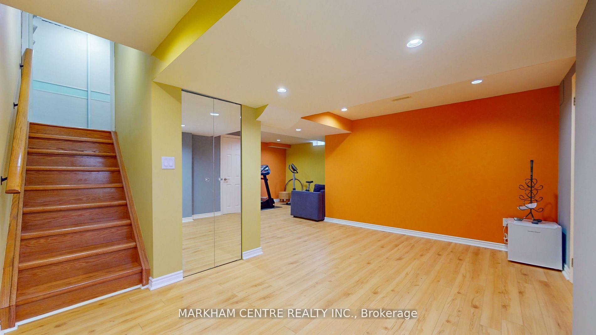 33 Rembrandt Dr