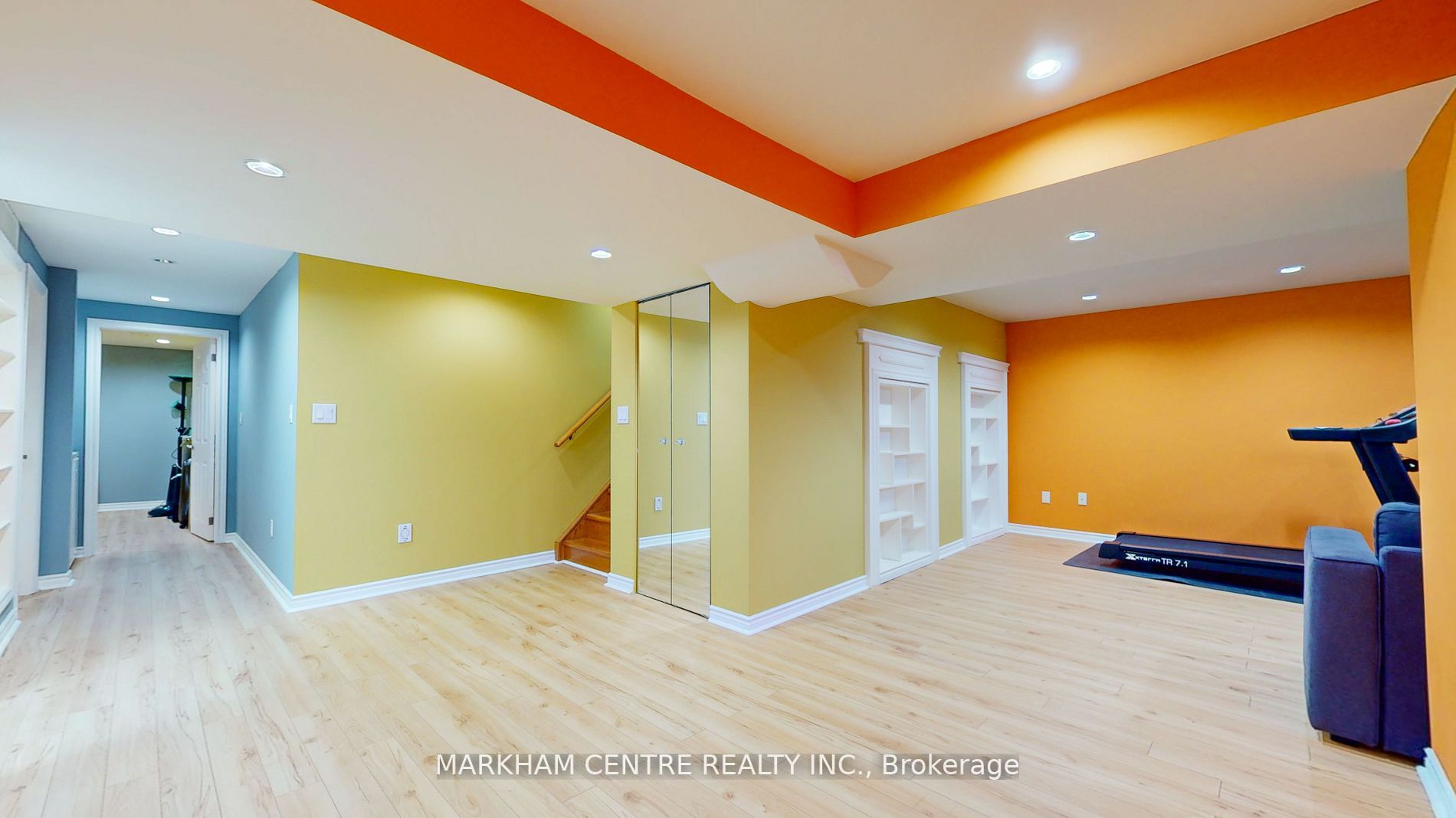 33 Rembrandt Dr