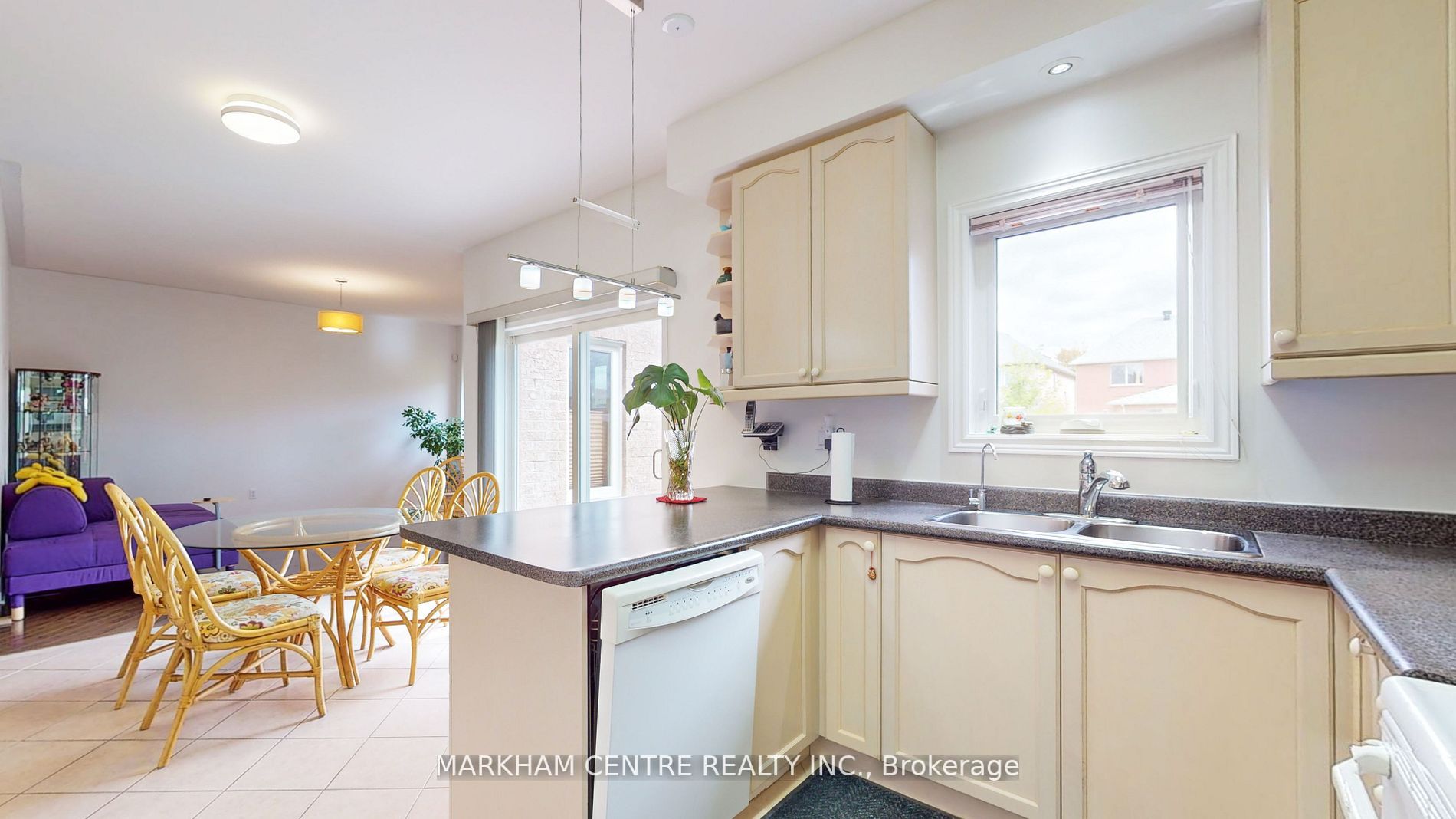 33 Rembrandt Dr