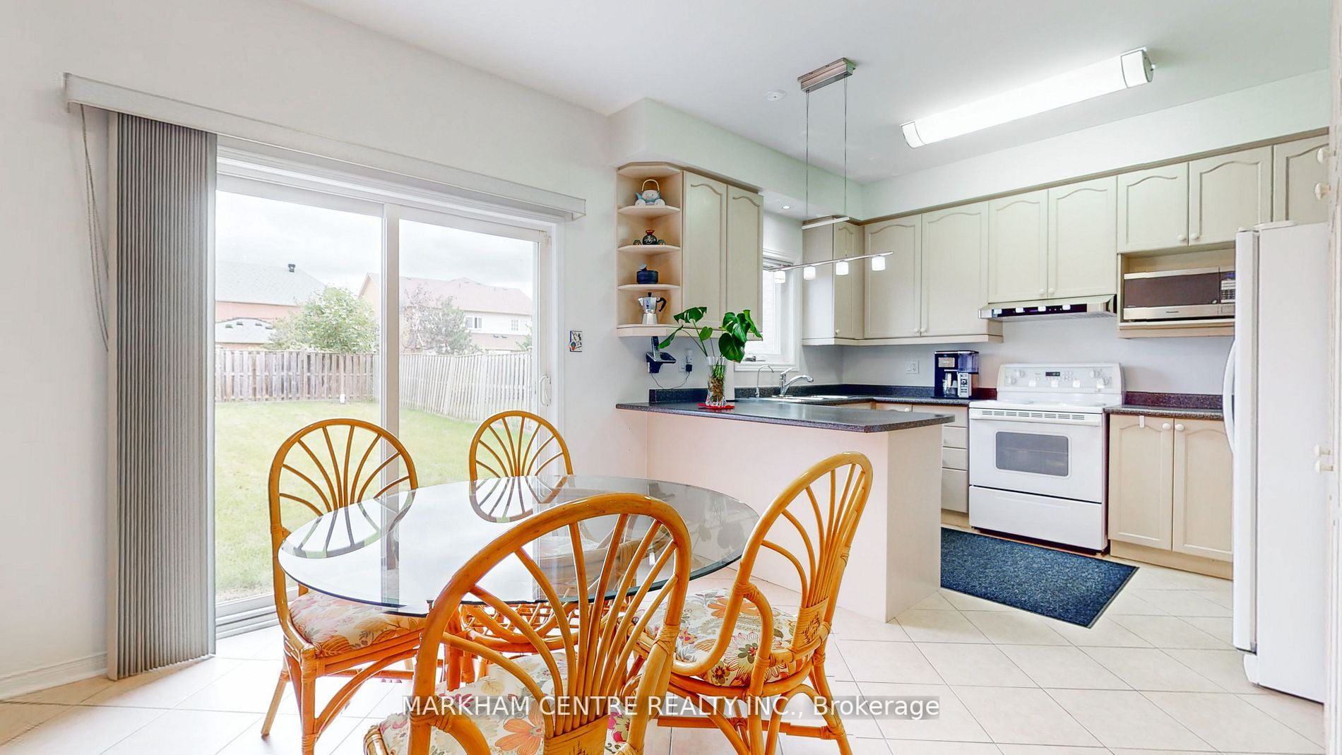 33 Rembrandt Dr