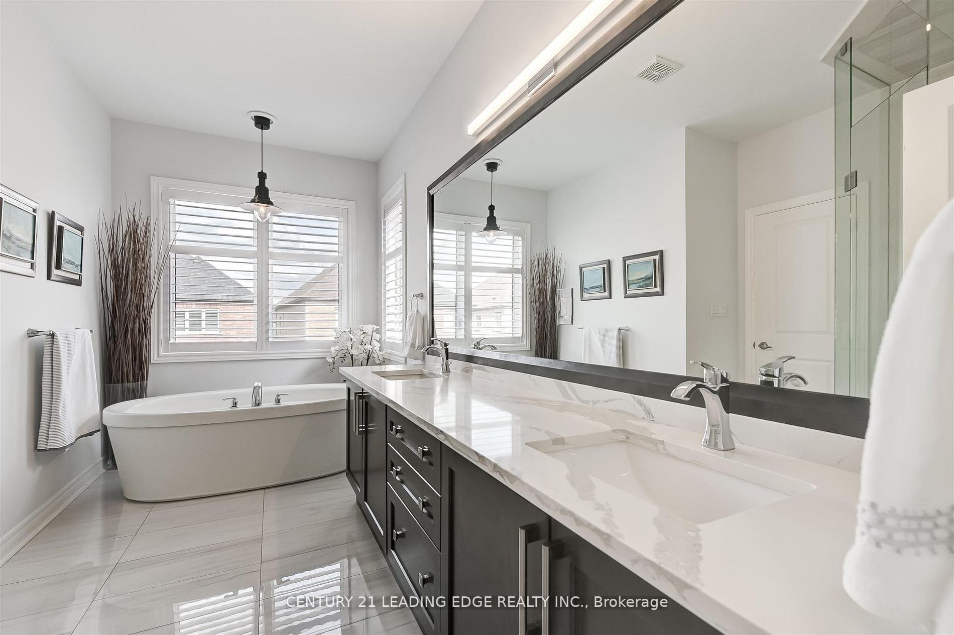 284 Inverness Way