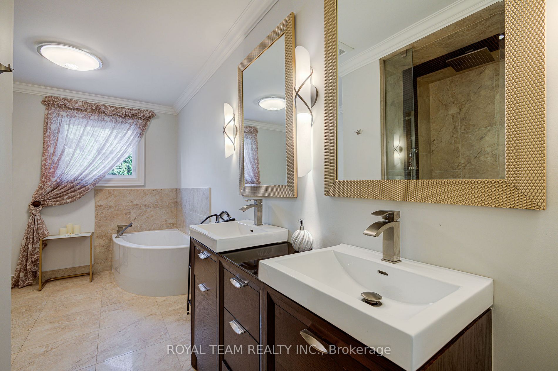 119 Cambridge Cres
