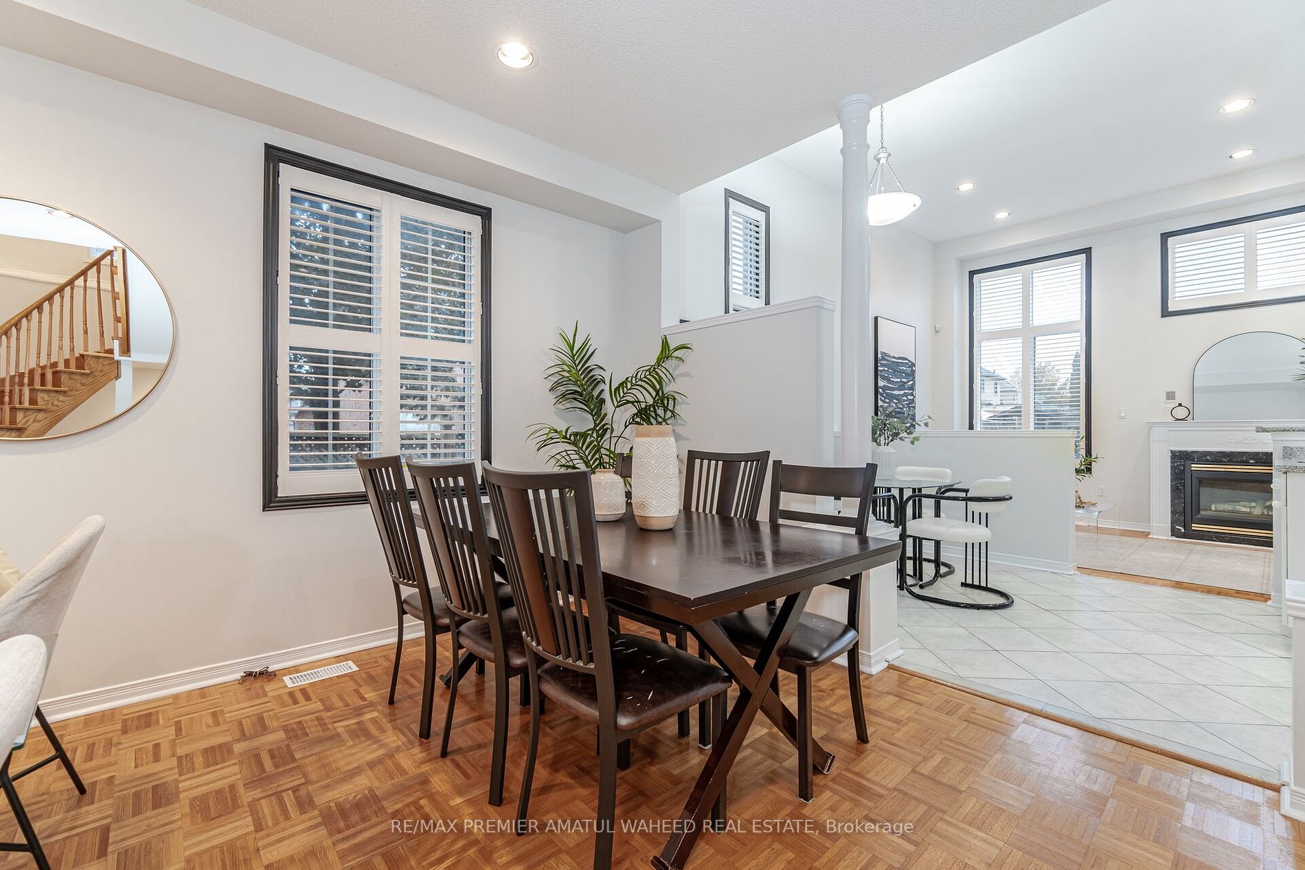 90 Seafield Rd