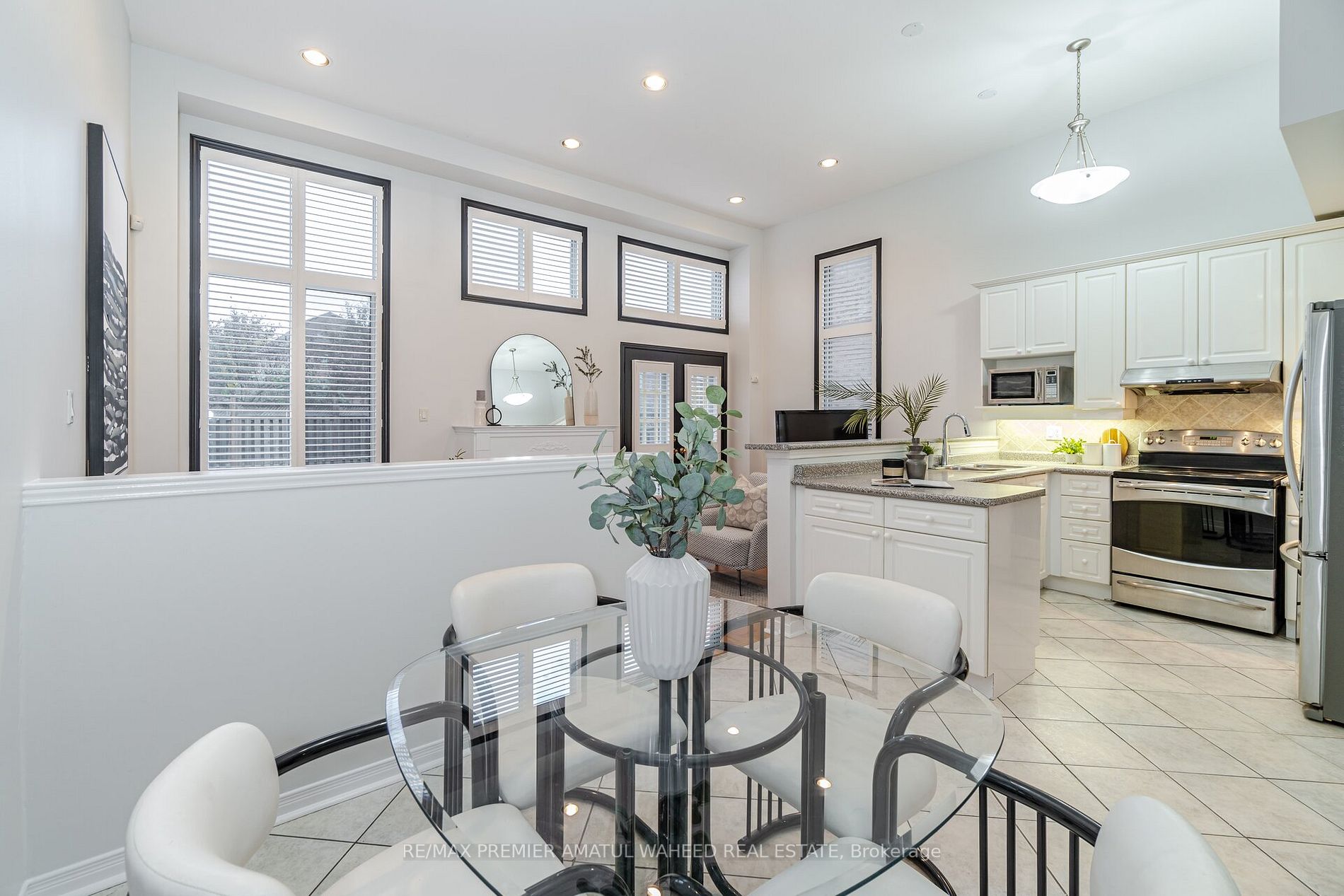 90 Seafield Rd