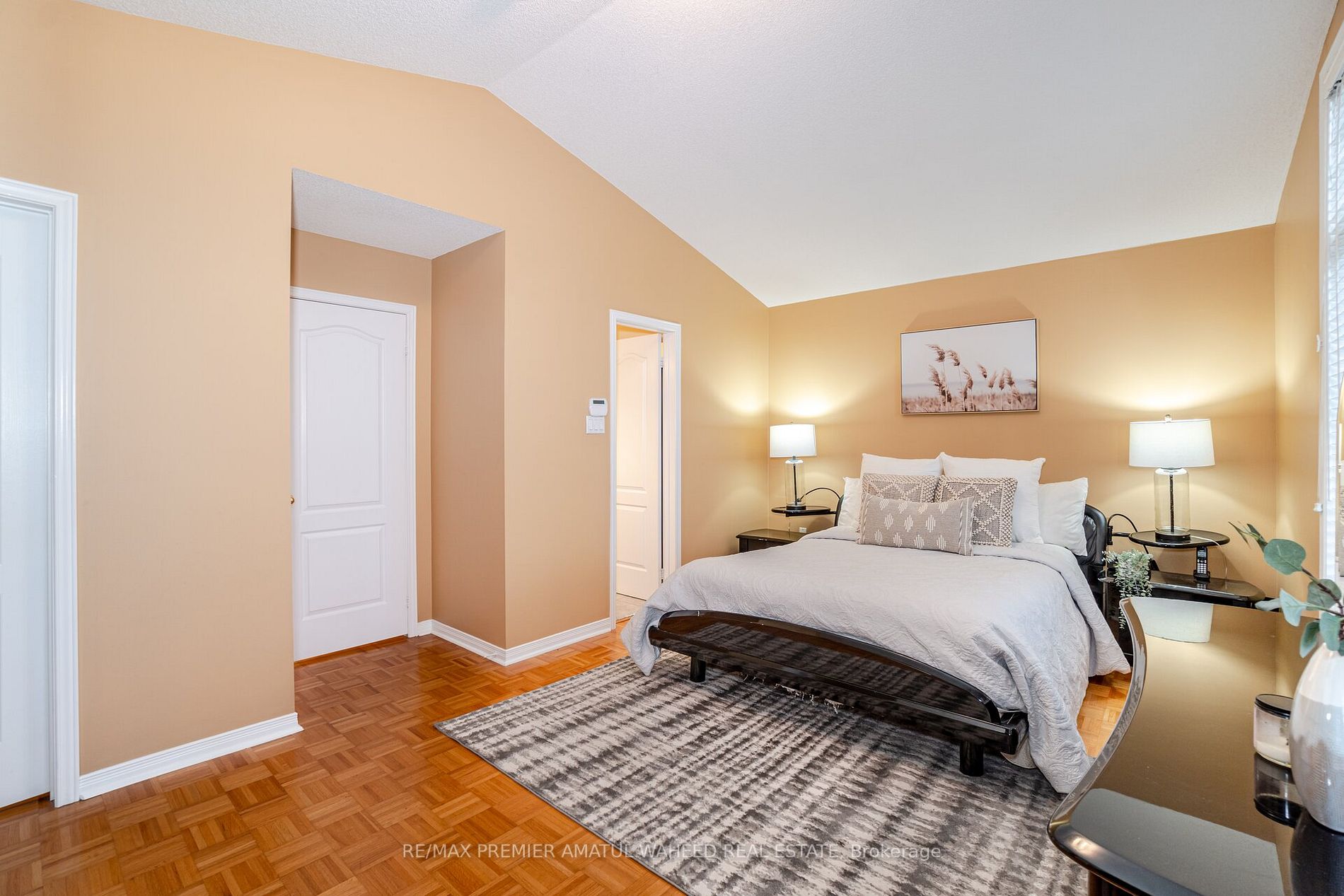 90 Seafield Rd