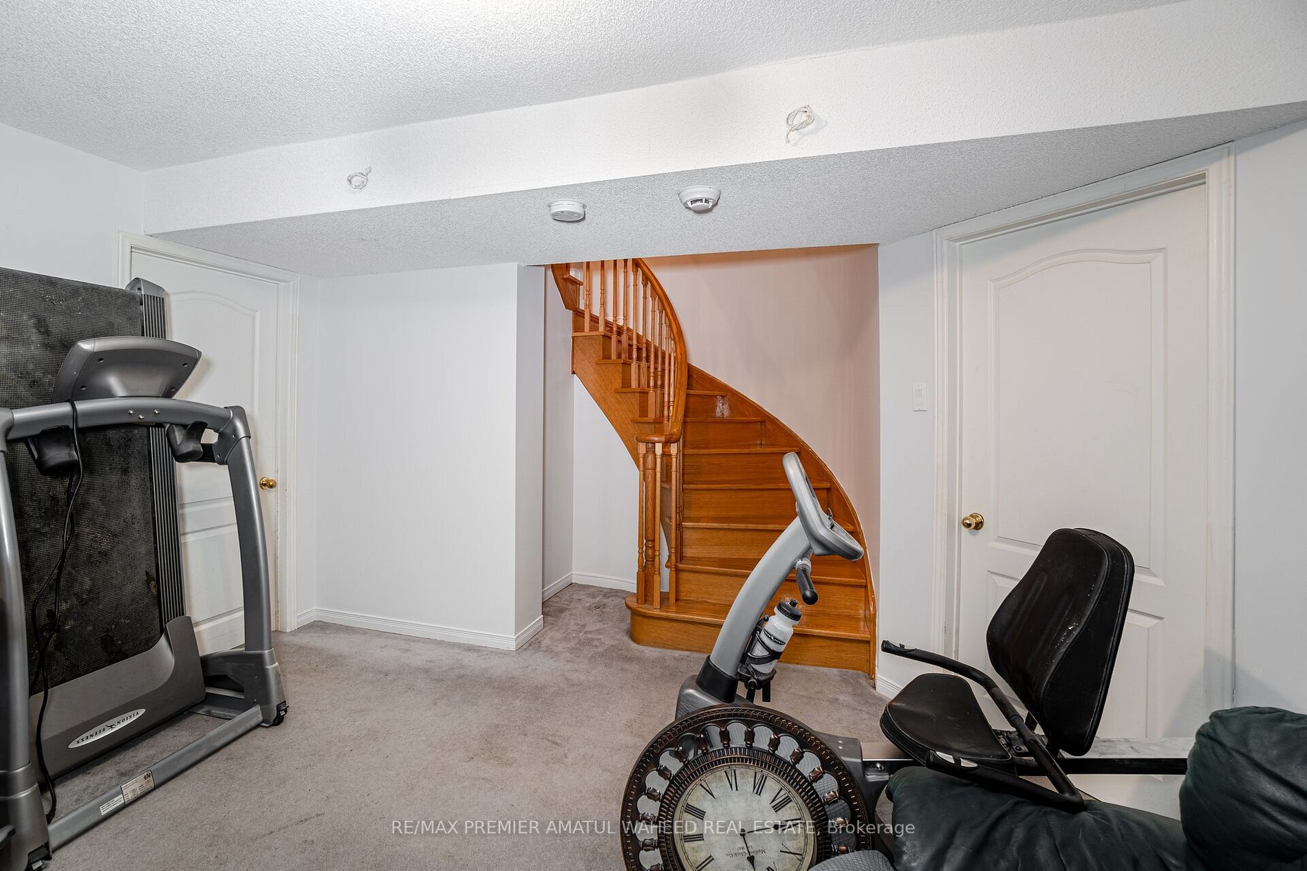 90 Seafield Rd