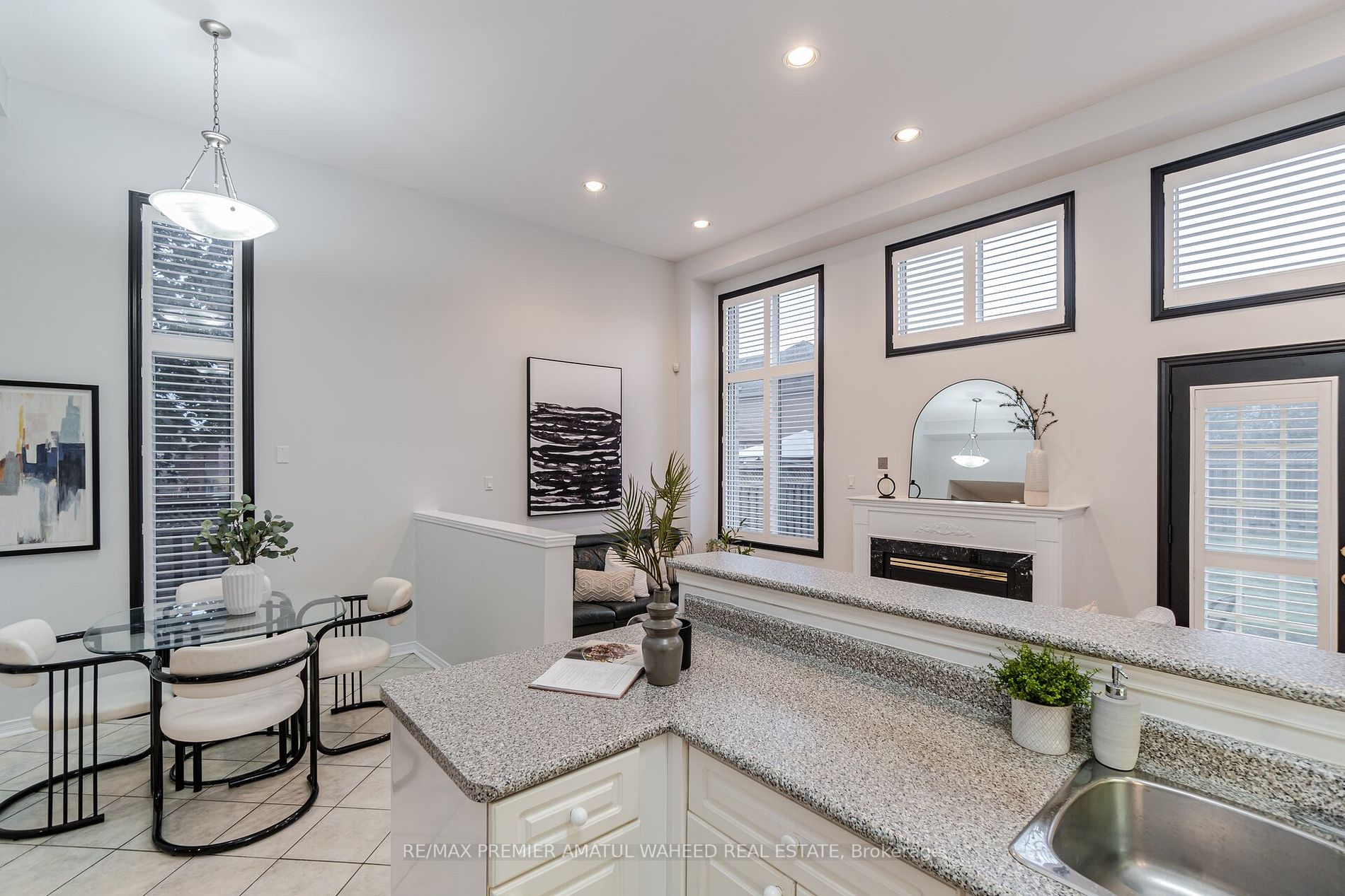 90 Seafield Rd