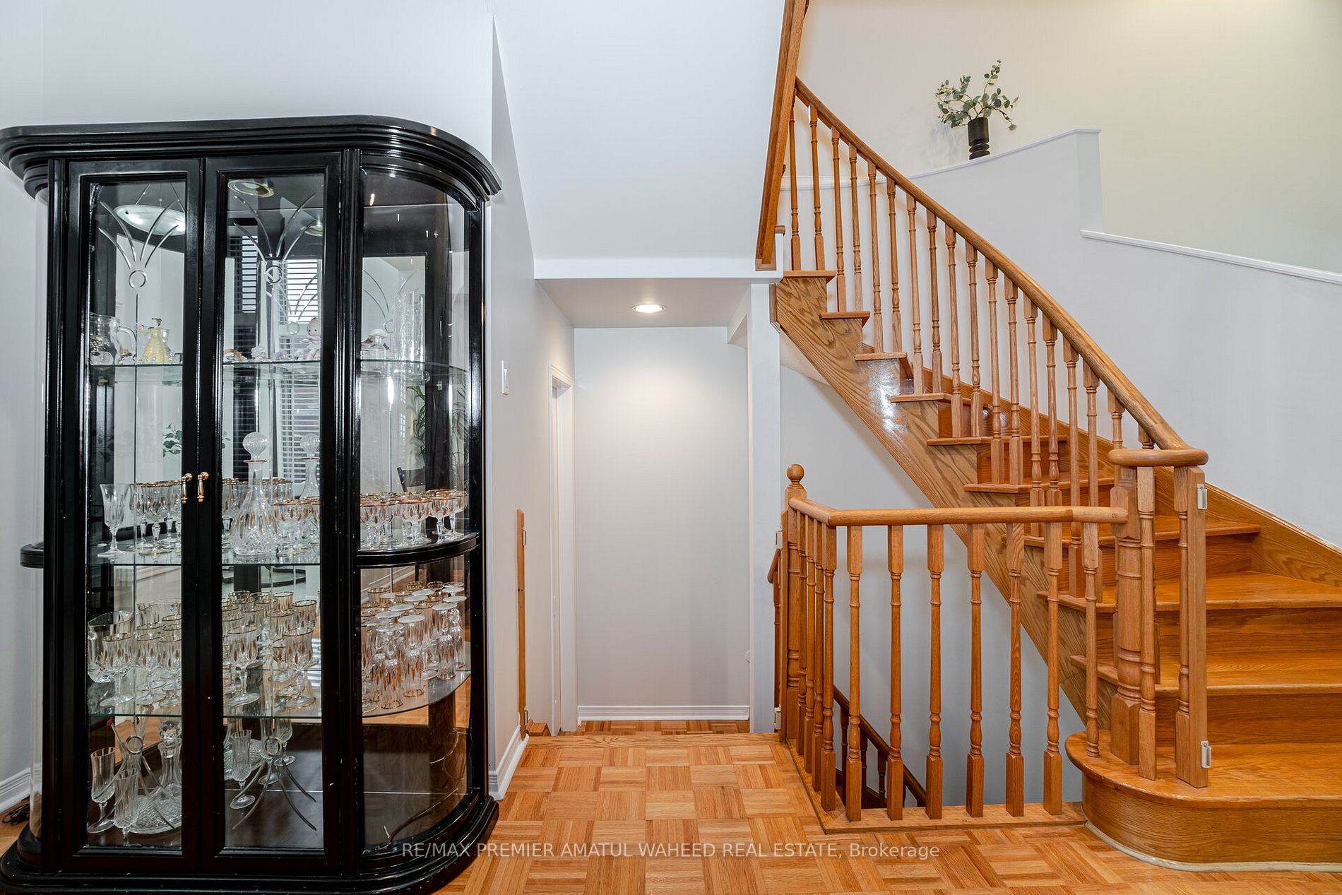 90 Seafield Rd