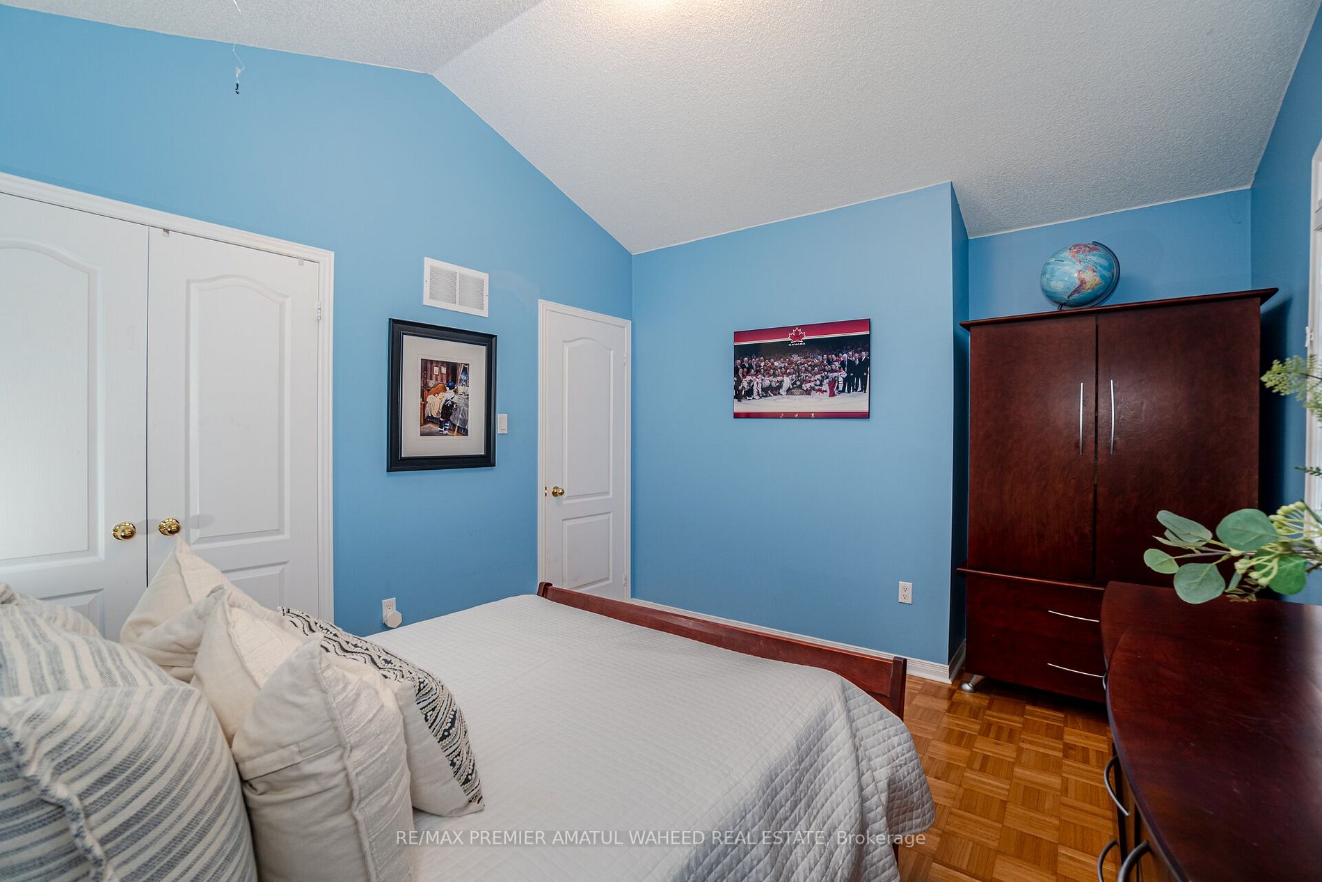 90 Seafield Rd