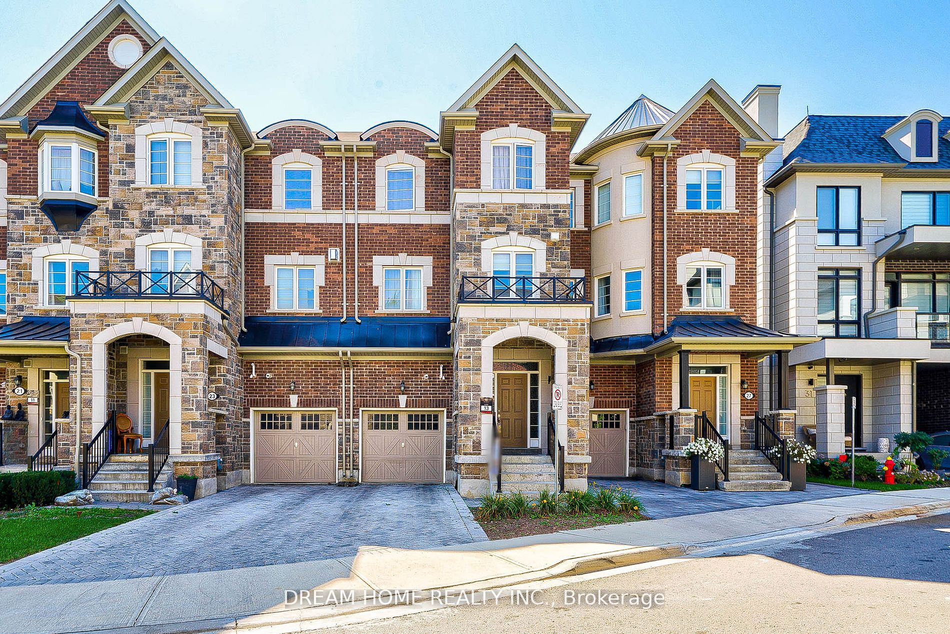 25 Globemaster Lane