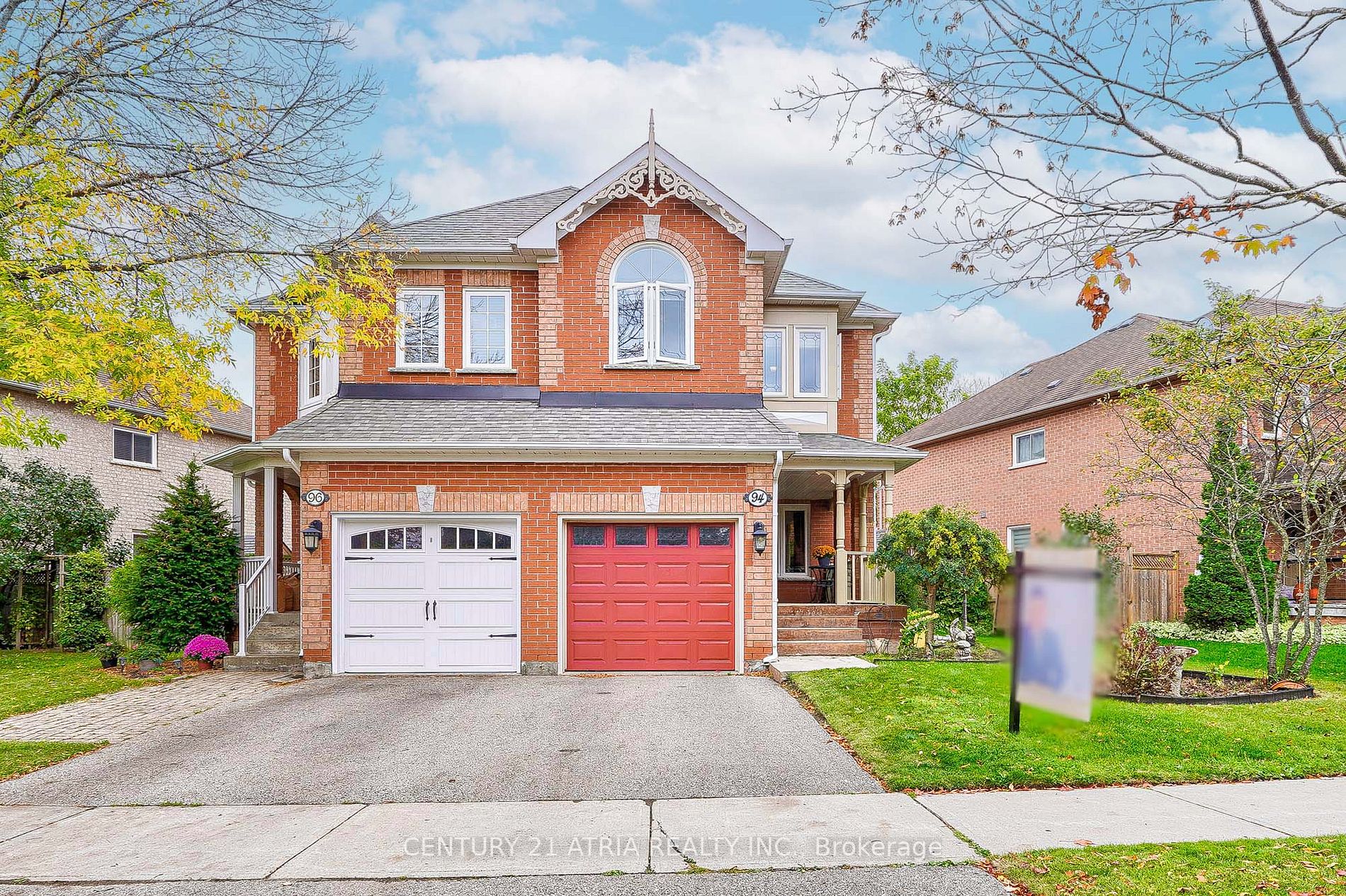 94 Woodroof Cres