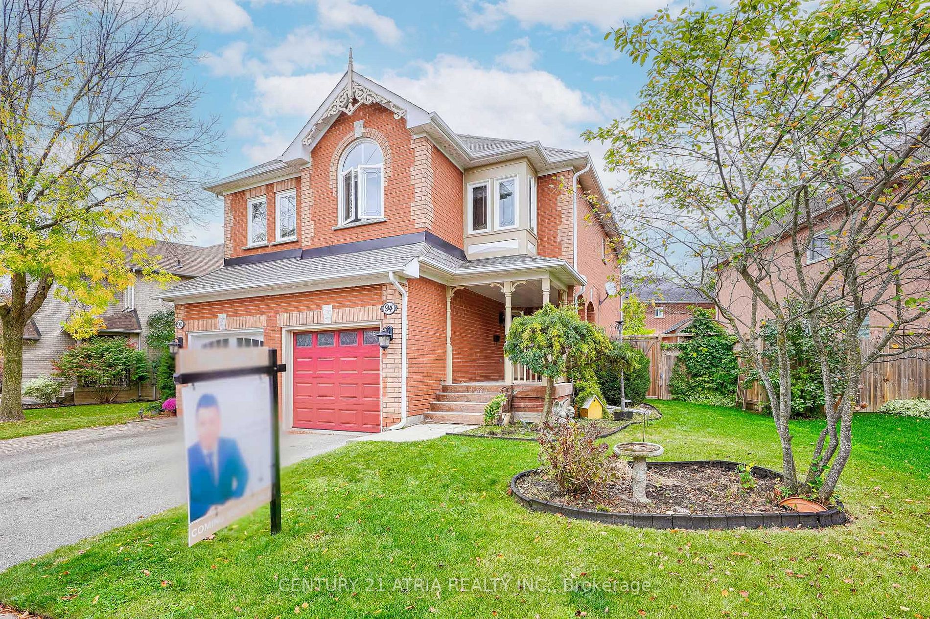 94 Woodroof Cres