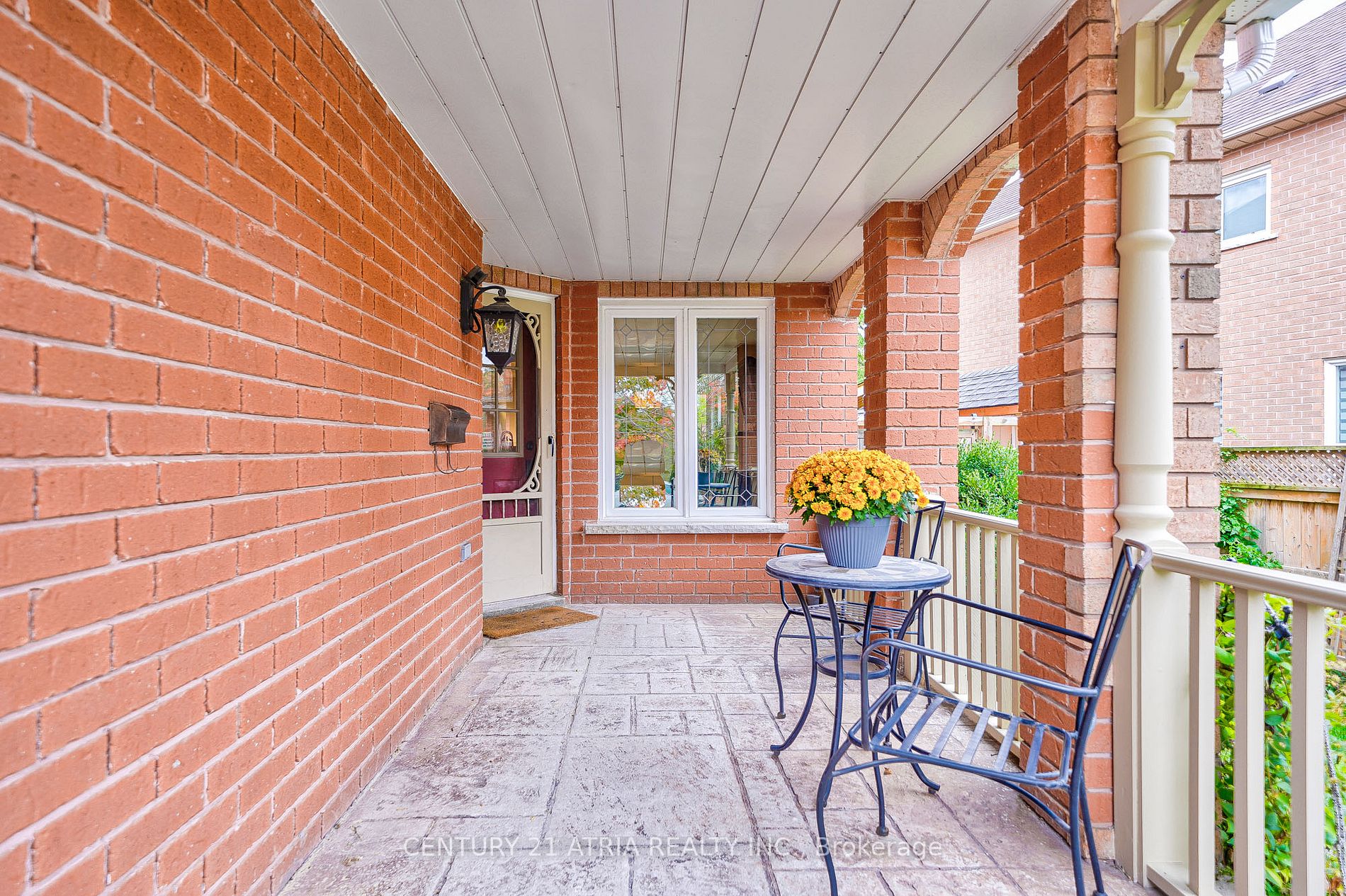 94 Woodroof Cres