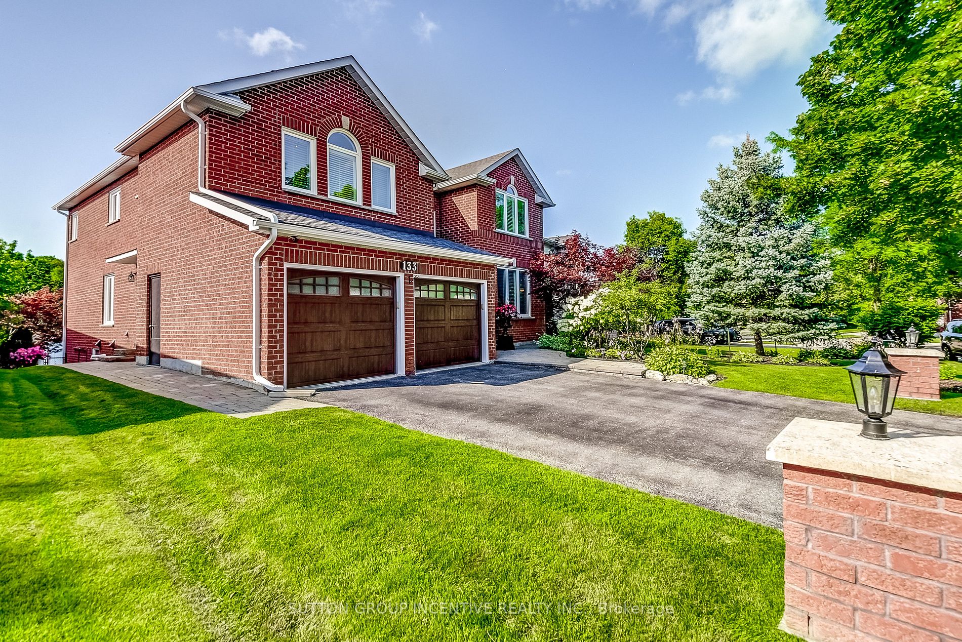 133 Carlyle Cres