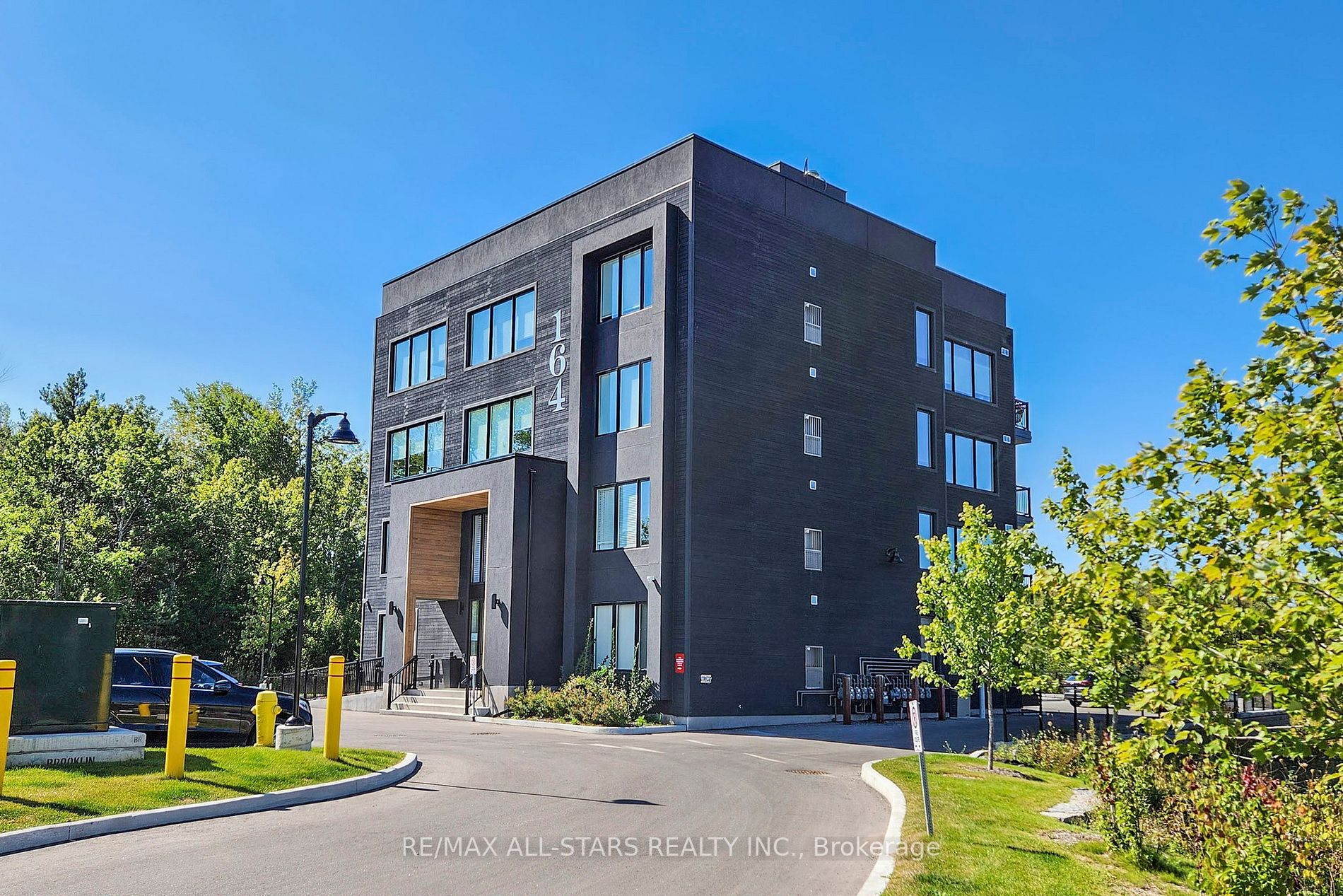 164 Cemetery Rd, #201