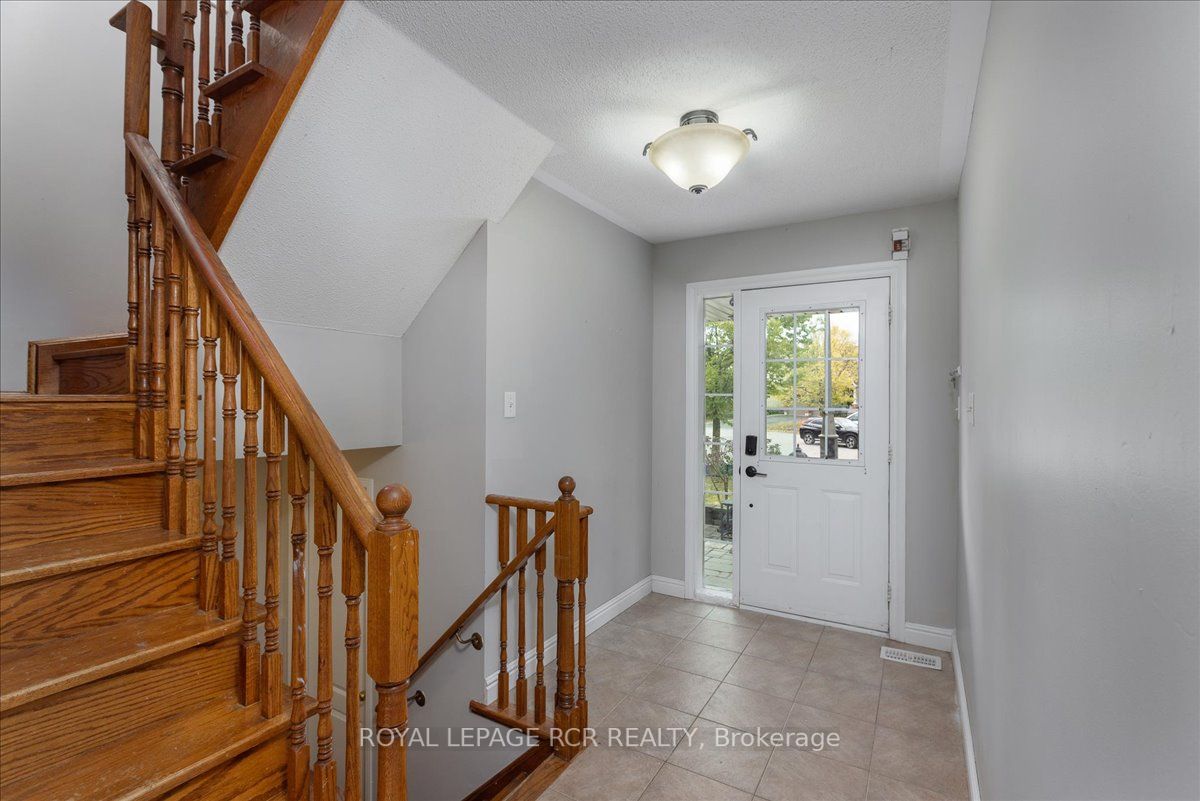 9 Cheltonwood Crt