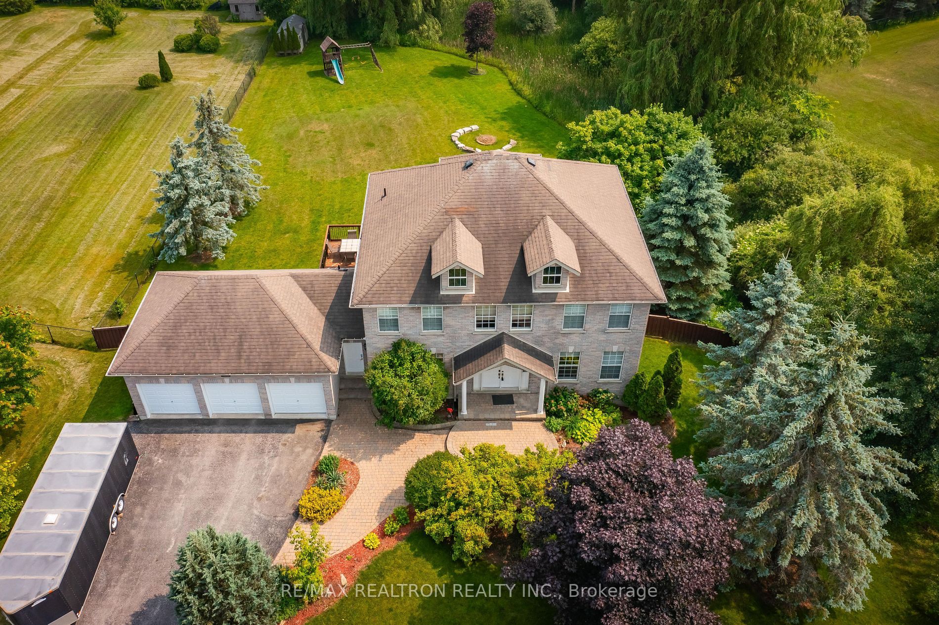 1911 Mount Albert Rd
