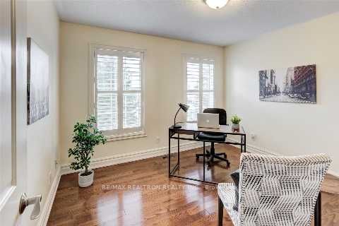 1911 Mount Albert Rd