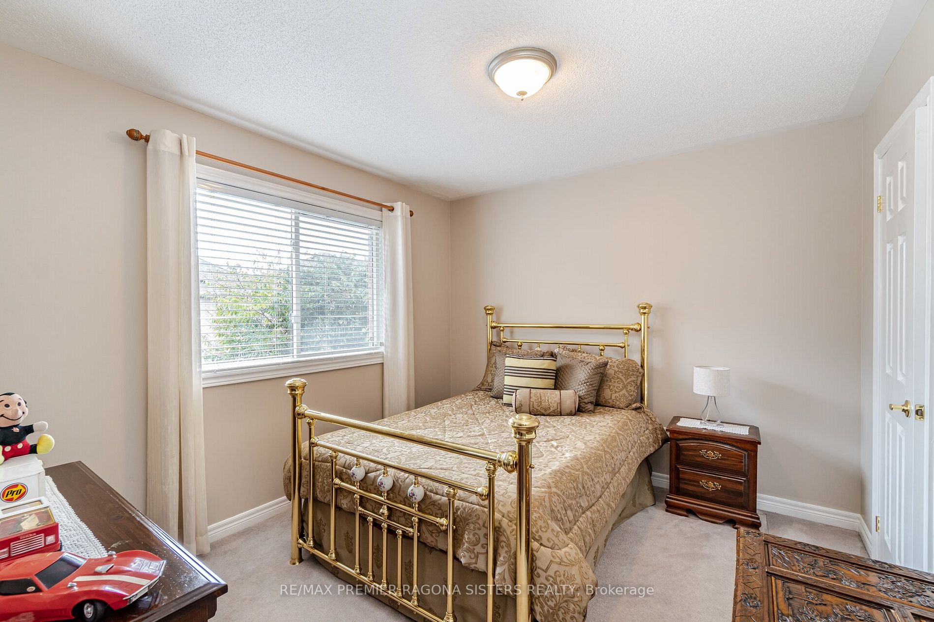 57 Ten Oaks Boulevard