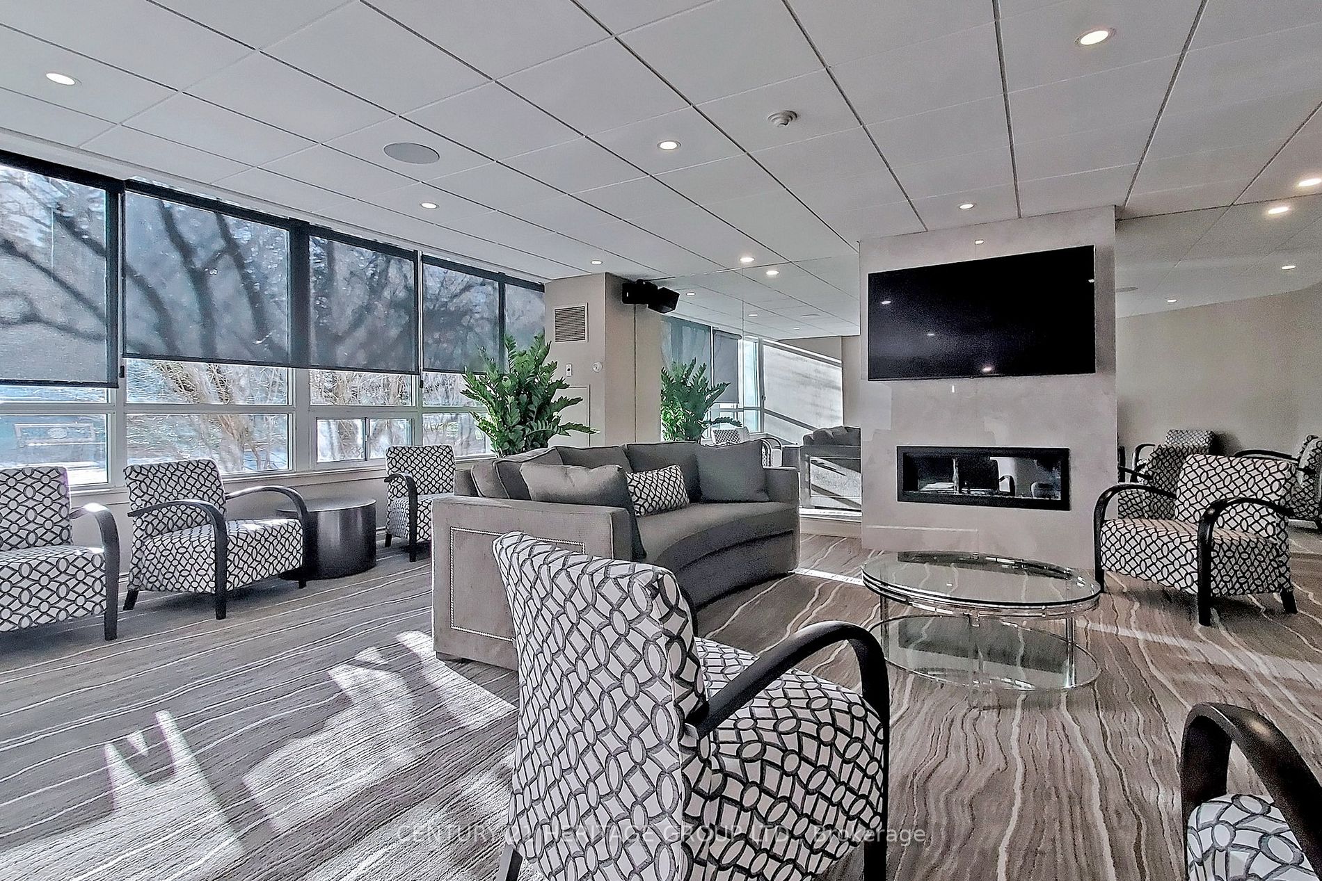 7250 Yonge Street, #607