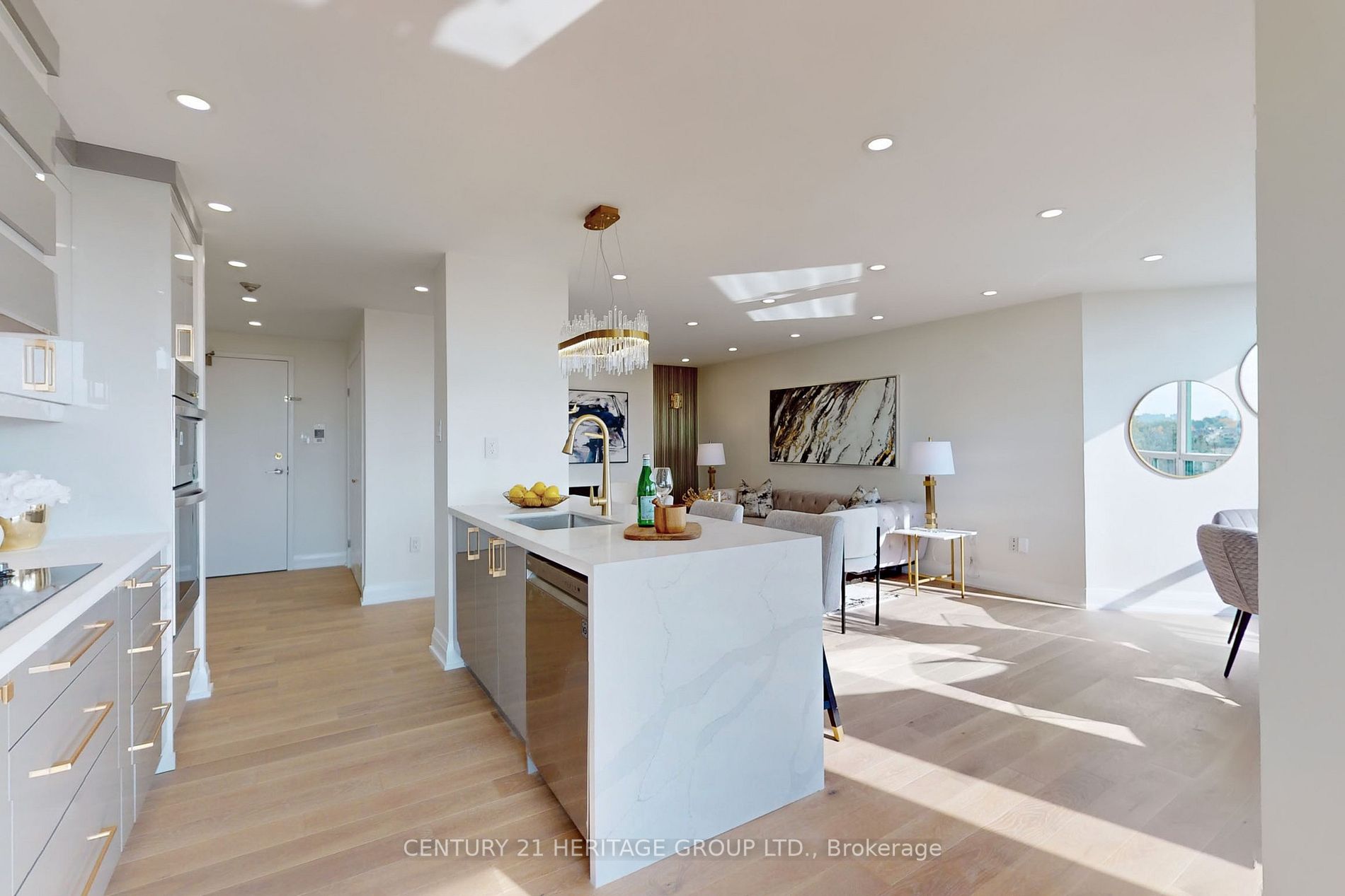 7250 Yonge Street, #607