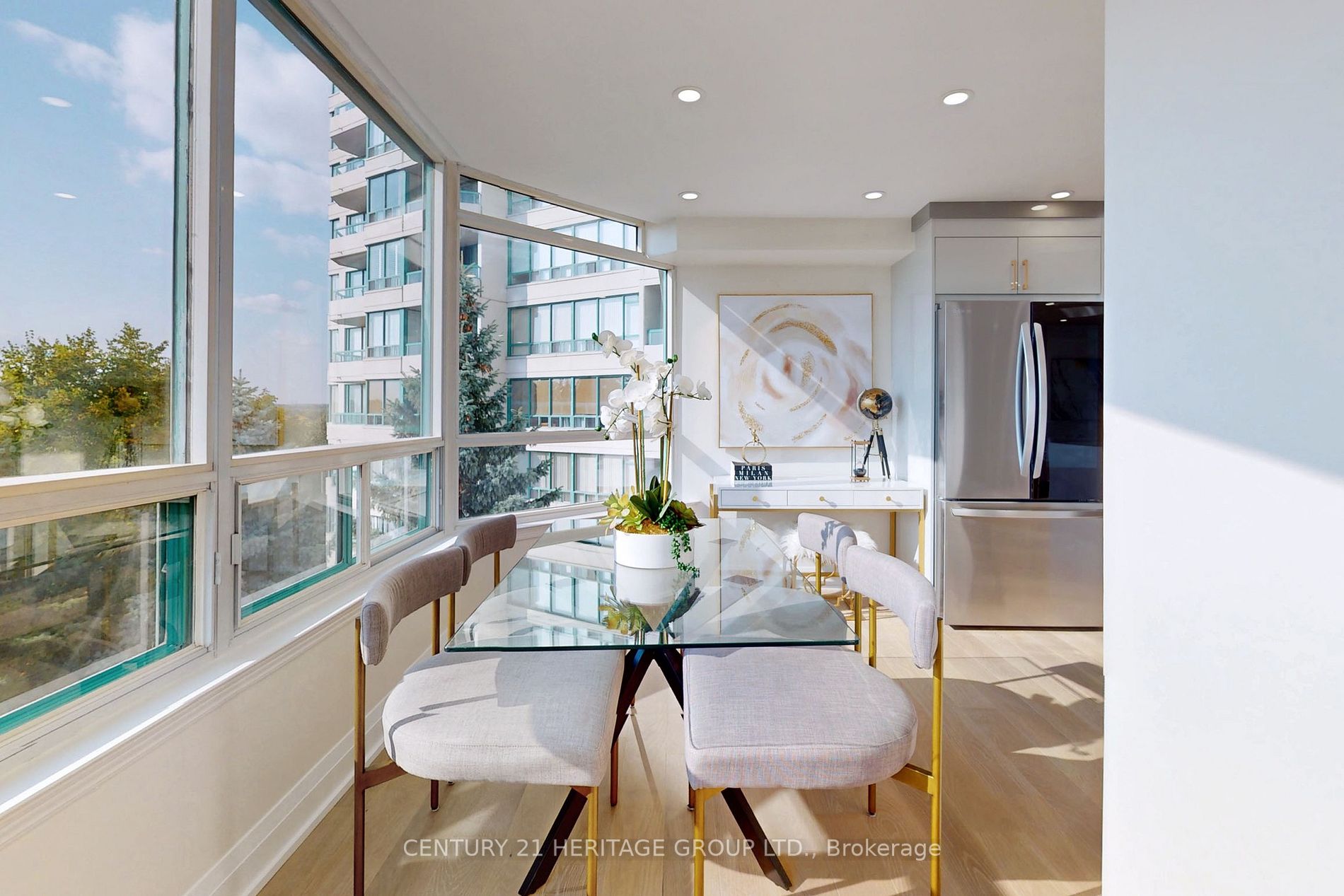 7250 Yonge Street, #607