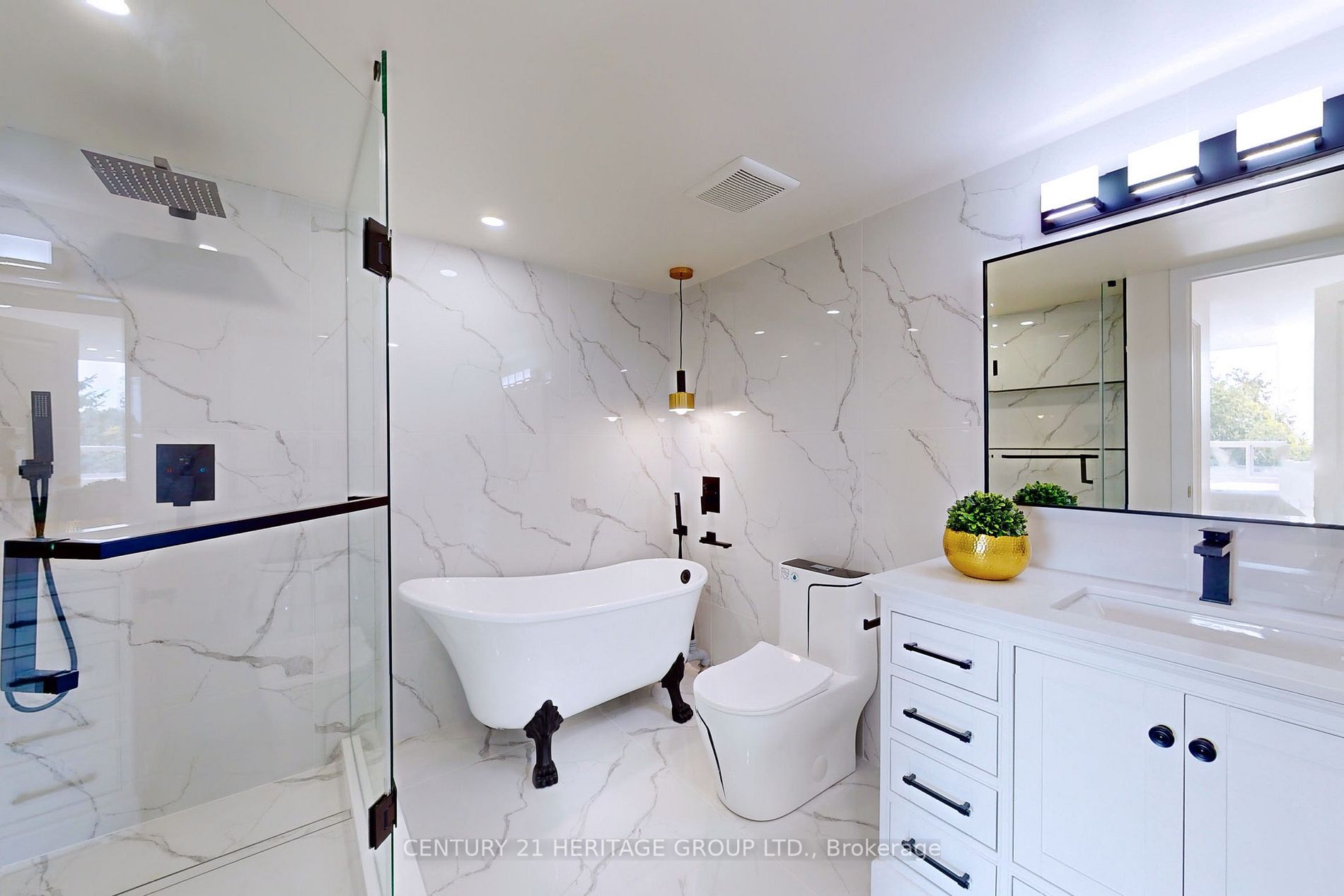 7250 Yonge Street, #607