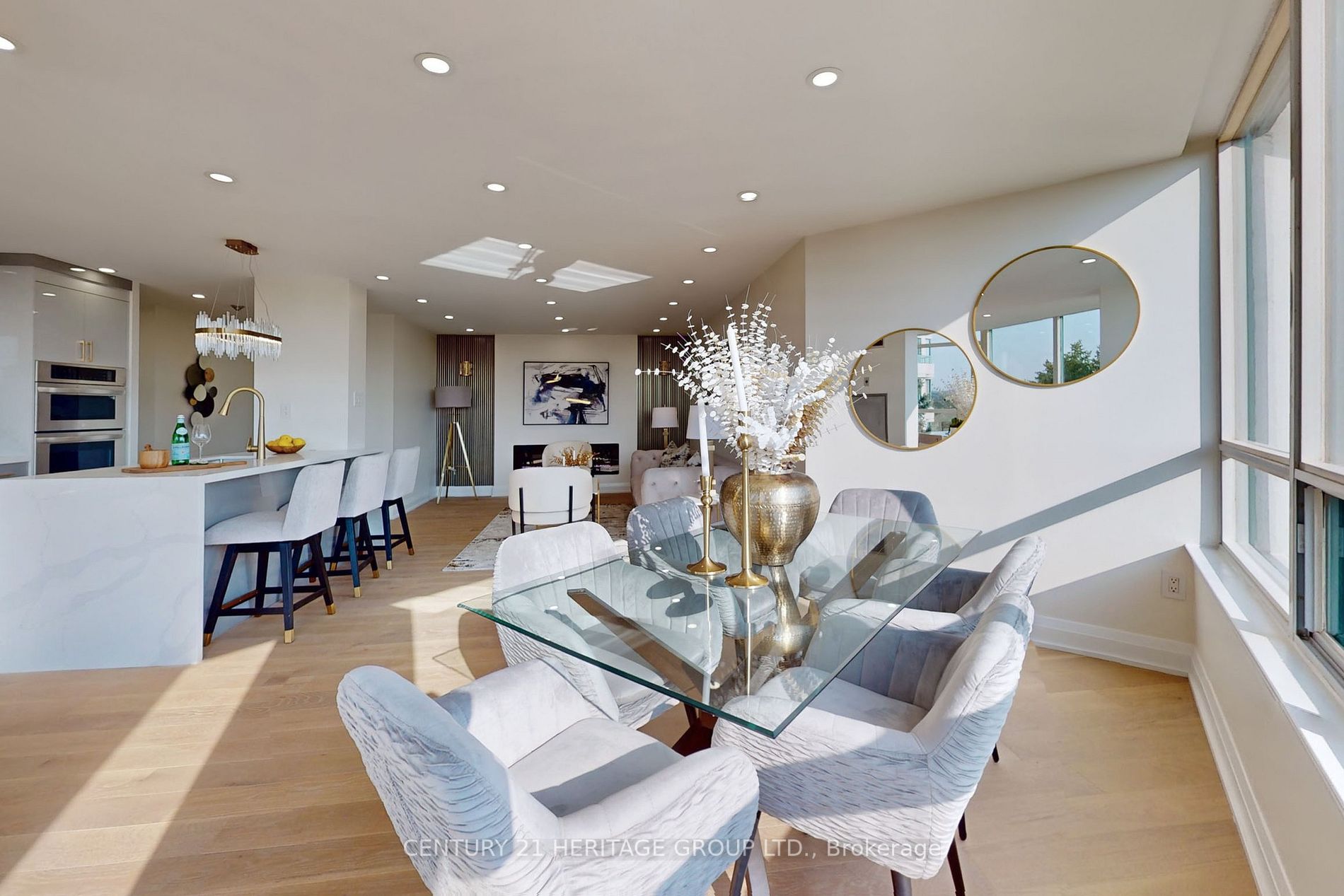 7250 Yonge Street, #607