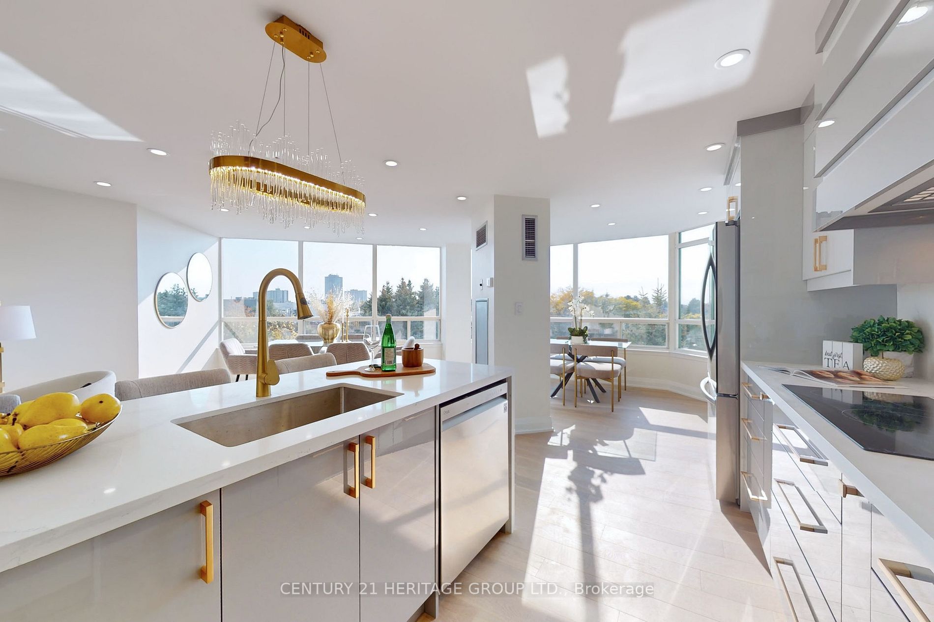 7250 Yonge Street, #607