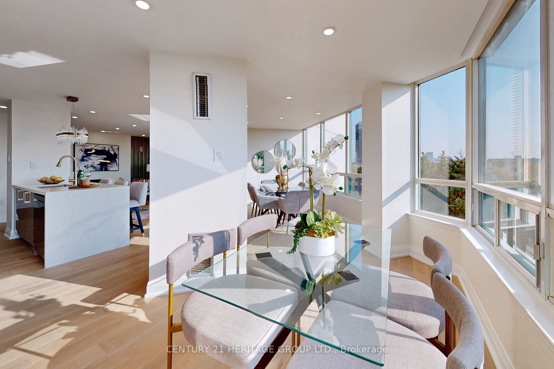 7250 Yonge Street, #607
