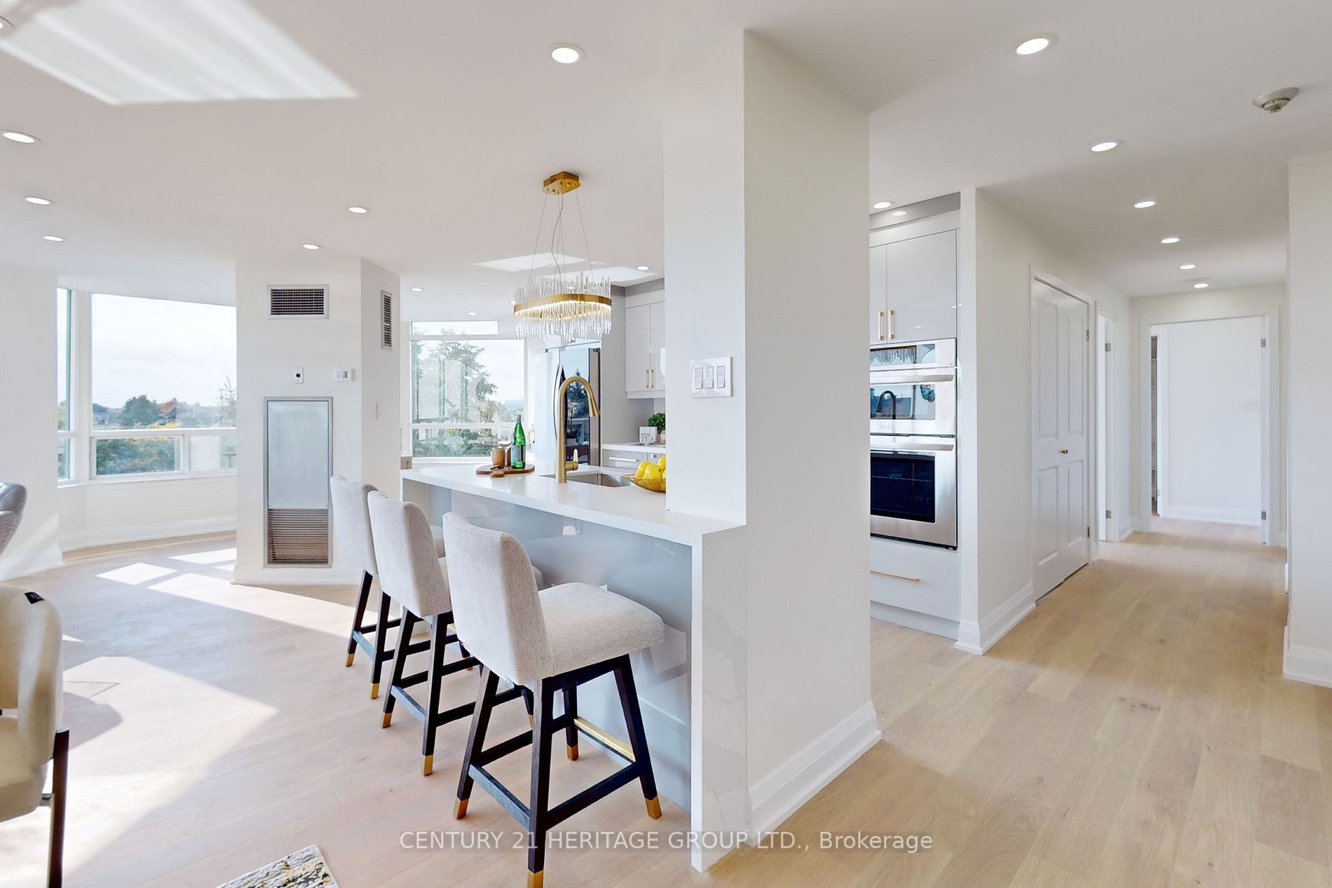 7250 Yonge Street, #607